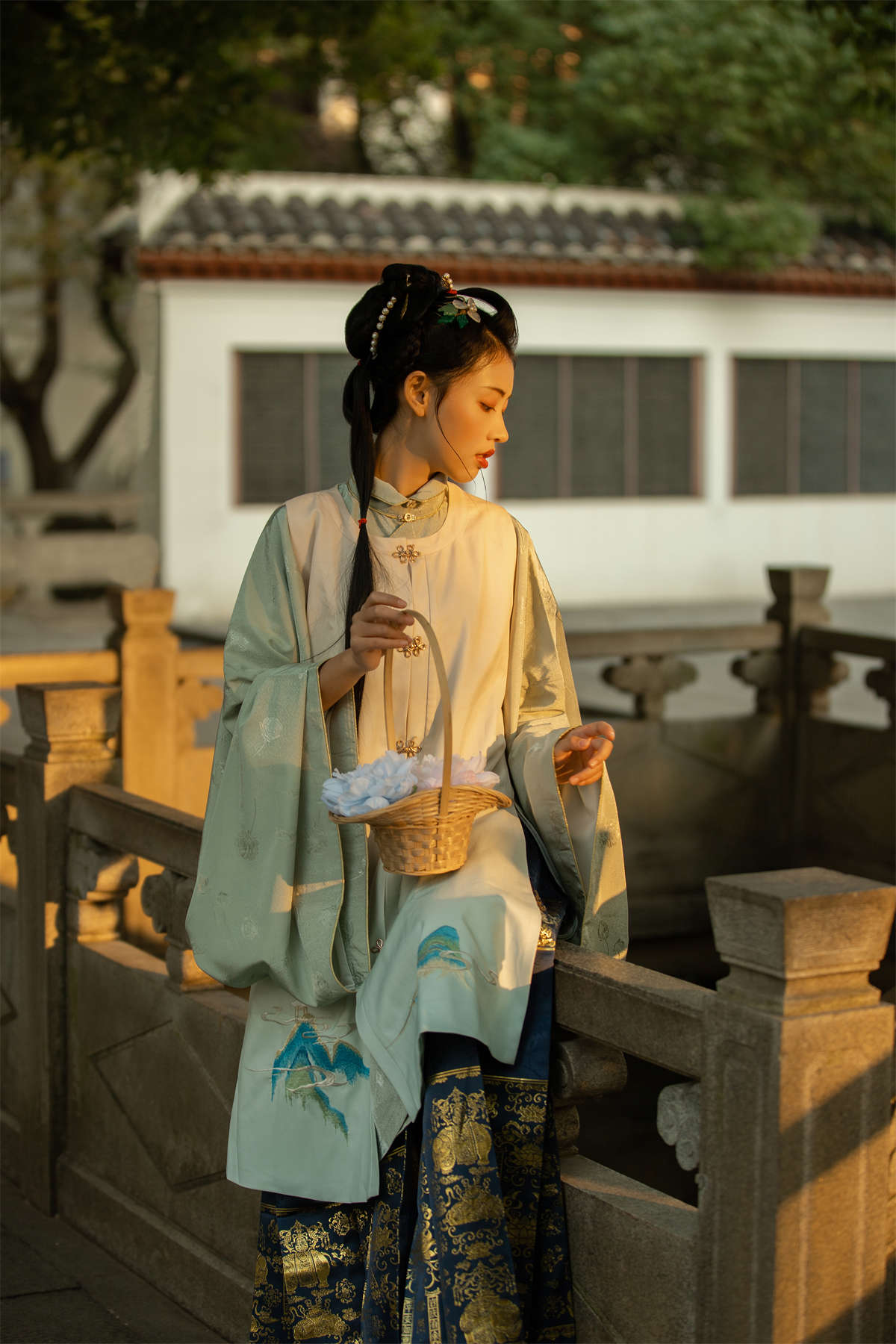 YITUYU艺图语 2022.08.28 春雨杏花急急落 日落欣橙-日更街拍