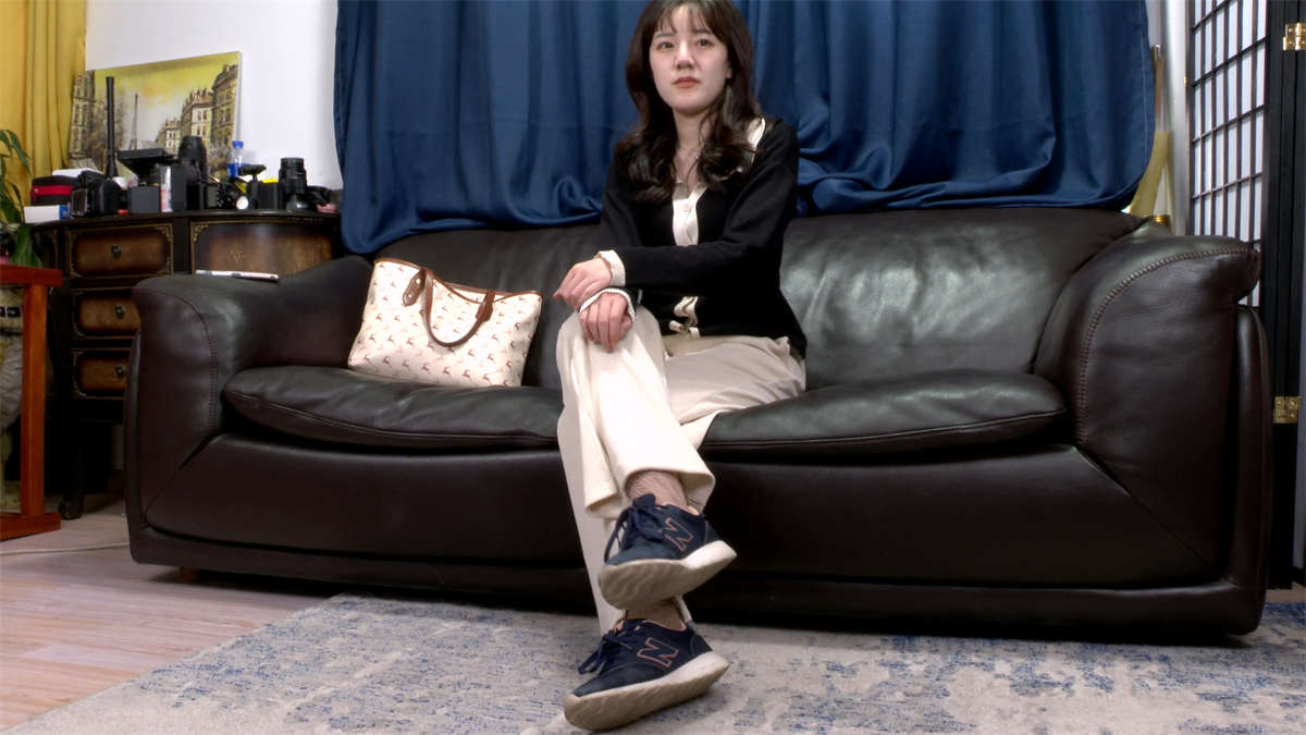 图片[2]-Sexy Asian Girls Feet Vol.056 美女Lizi展示性感的脚丫子-日更街拍