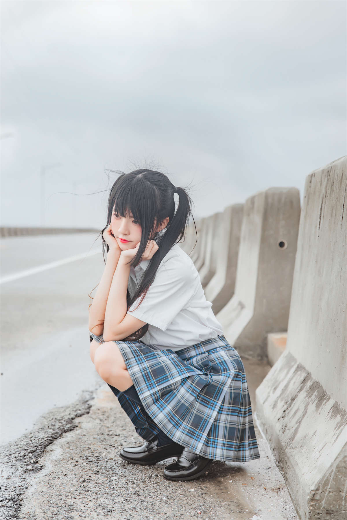 桜桃喵 – 耳畔的风-日更街拍