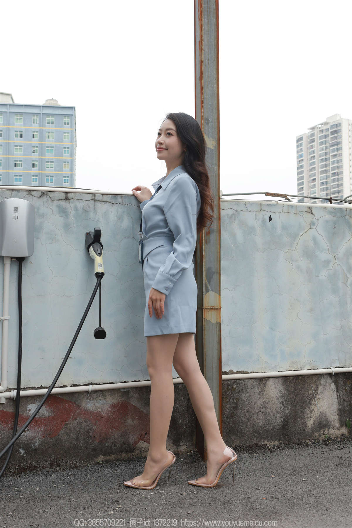 IESS异思趣向 2025.01.19 丝享家1954：小婕 停车场（上）-日更街拍