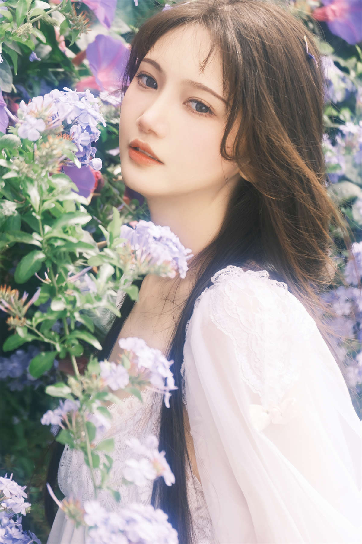 YITUYU艺图语 2024.07.17 蓝雪花 爱拍照的晓十插图1