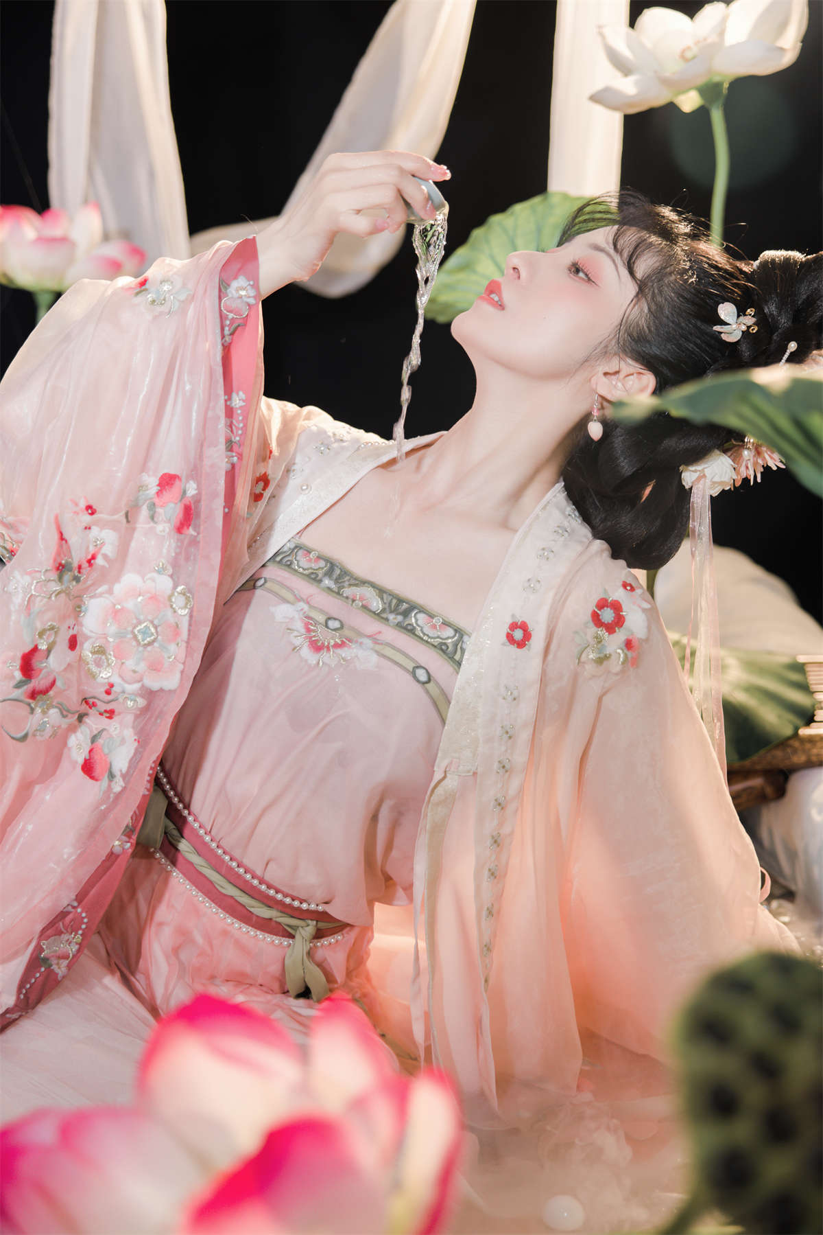YITUYU艺图语 2022.08.28 水芙蓉 钰子Tamako-日更街拍