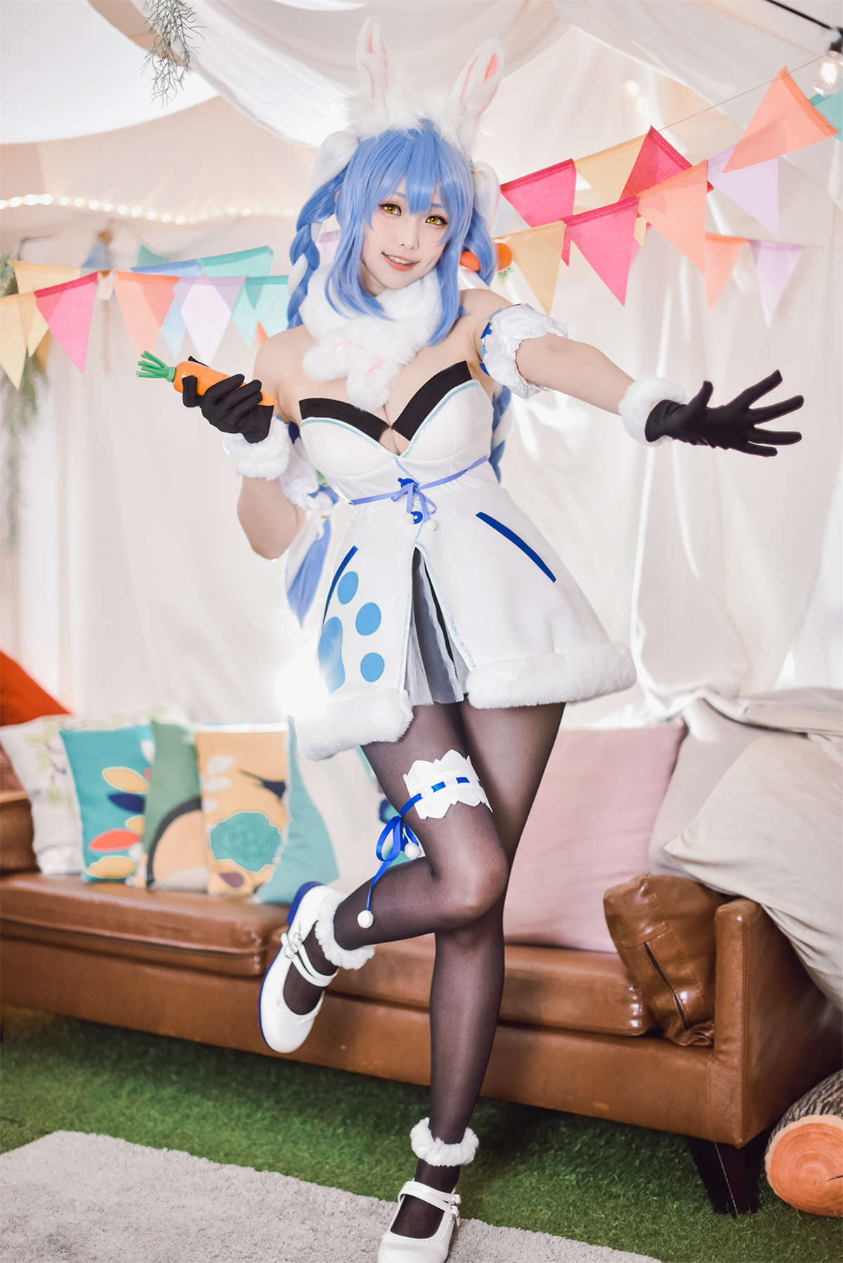 Ely_eee(ElyEE子) Pekora-日更街拍