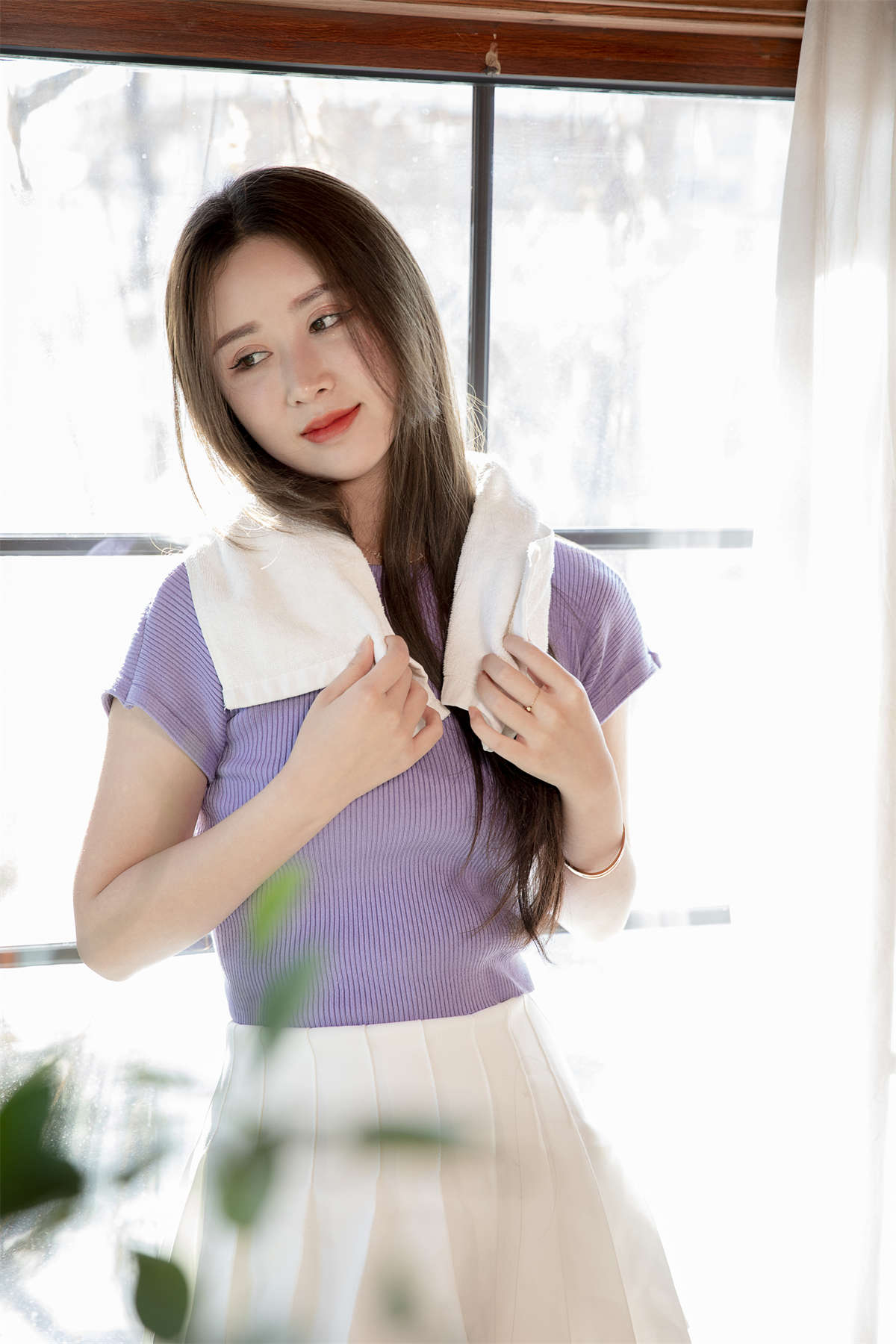 YITUYU艺图语 2021.07.28 窗前的美好时光 文倩-日更街拍