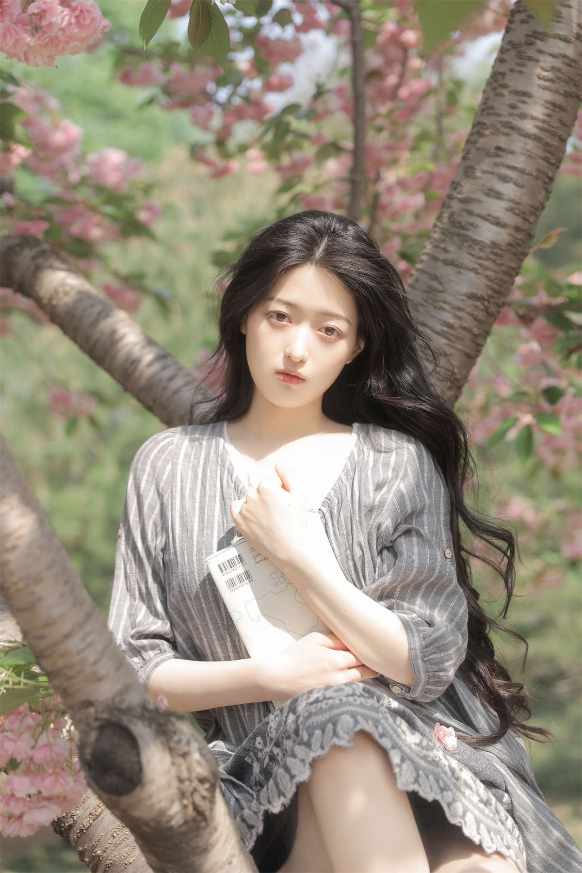 YITUYU艺图语 2024.07.17 落花有时 徐嘉悦插图1