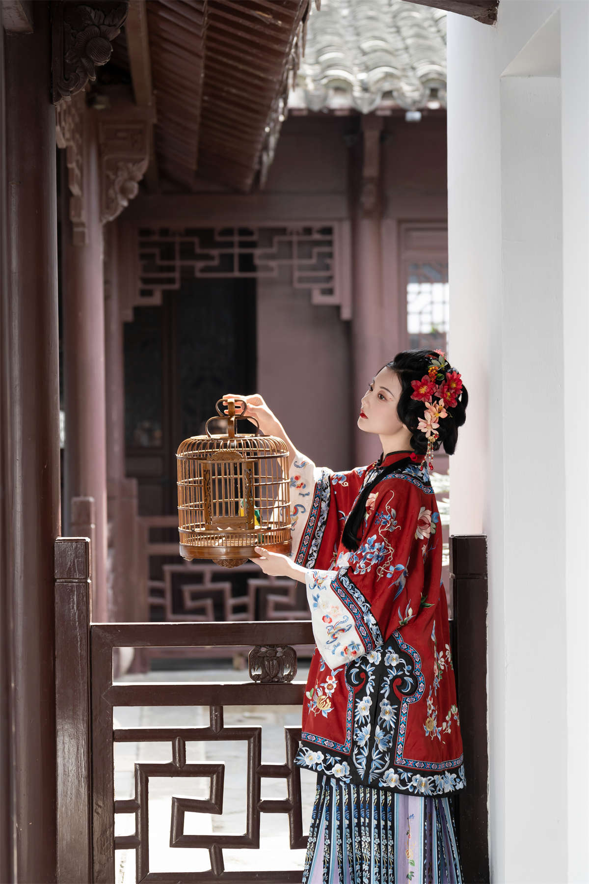 YITUYU艺图语 2023.12.17 红衣下的她 高高插图1