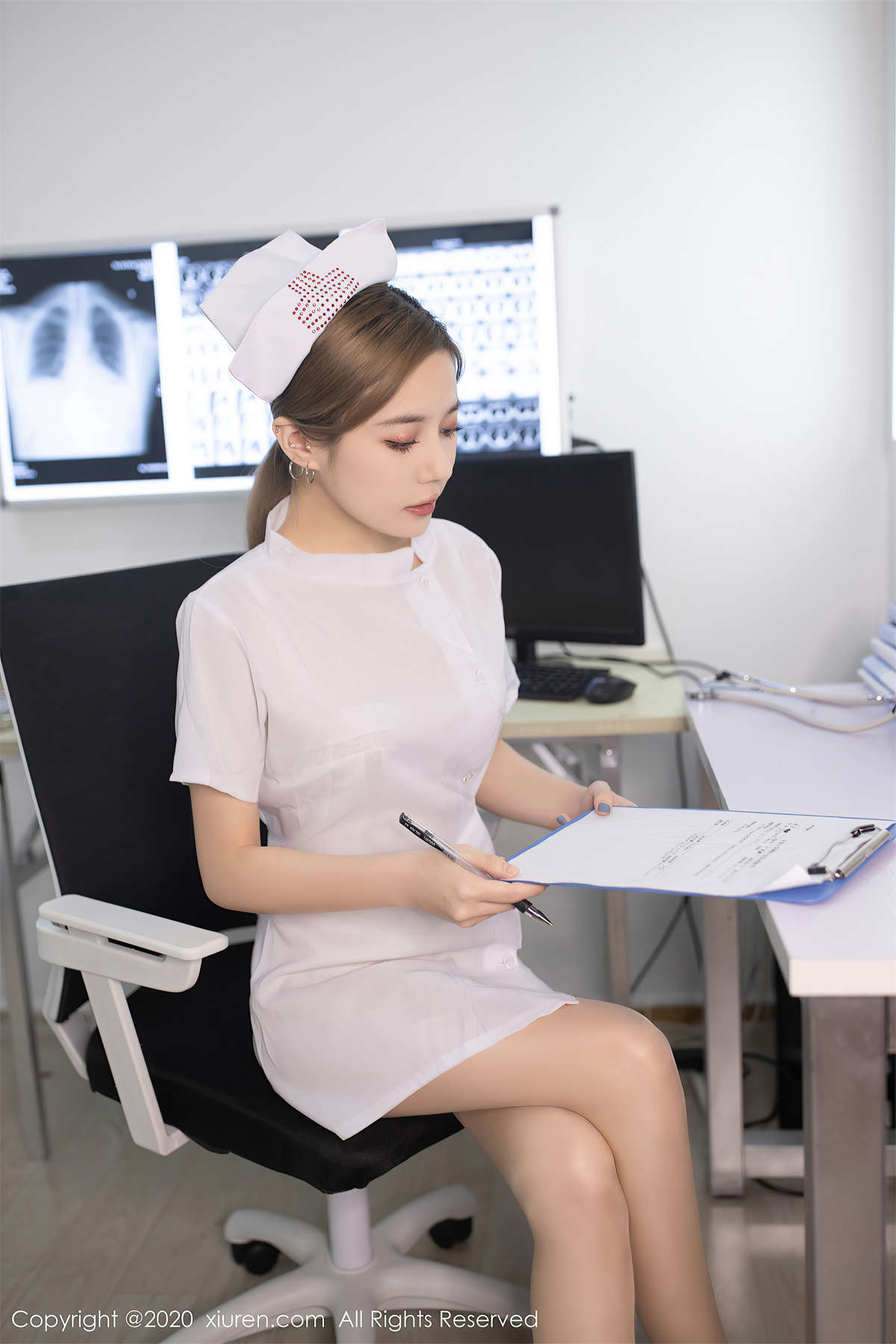 Xiuren秀人网 2020.11.05 NO.2743 鱼子酱Fish-日更街拍