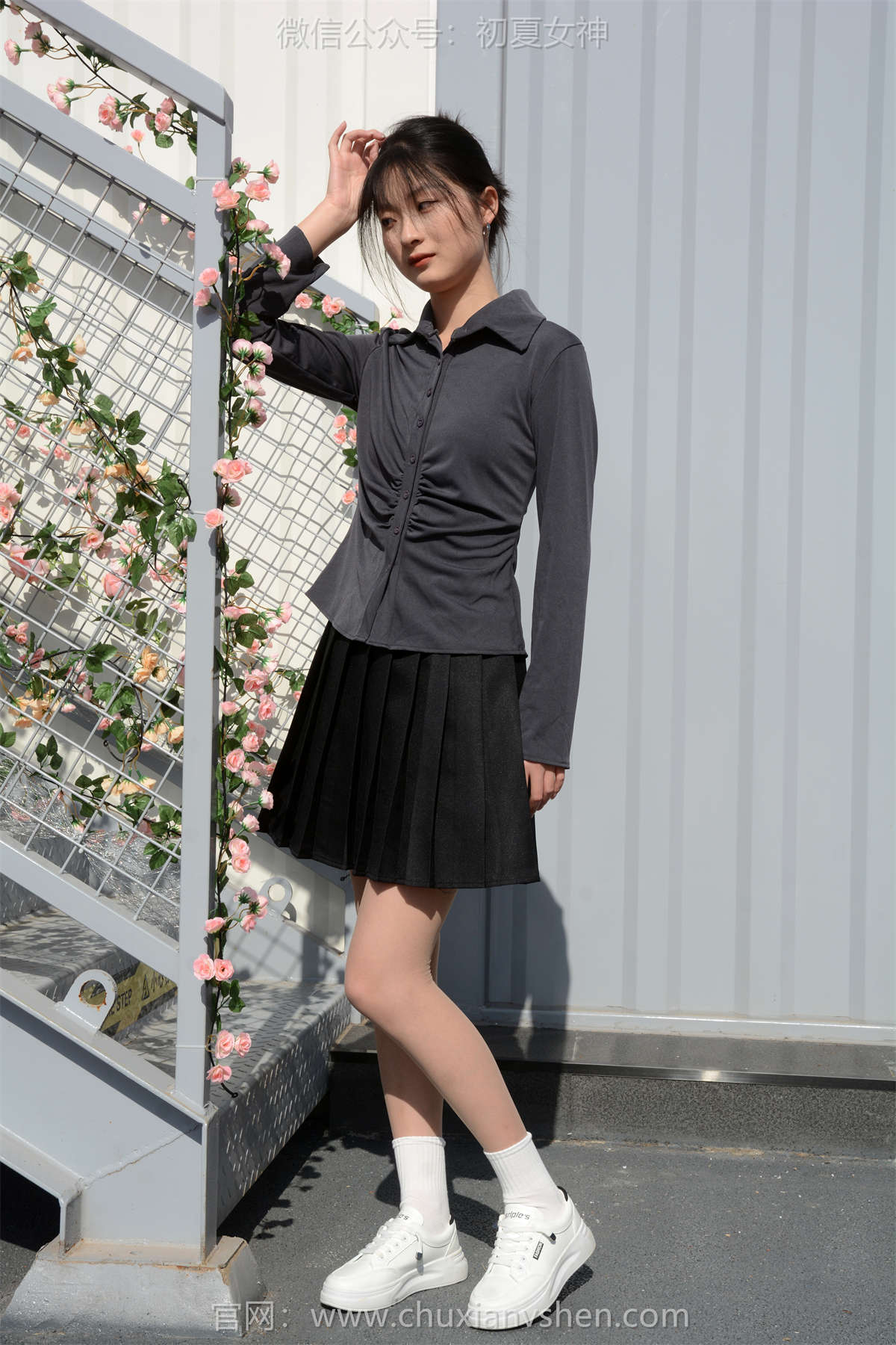 初夏女神 NO.114 安妮 绿叶鲜花-日更街拍