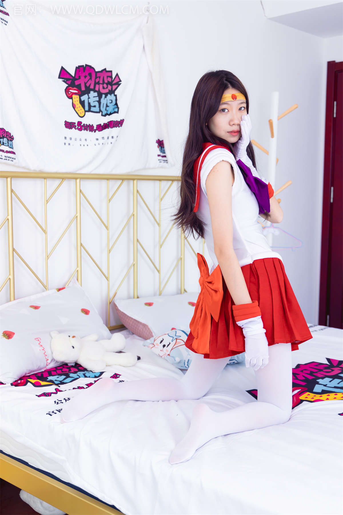 物恋传媒 NO.1445 纤纤-美少女战士-日更街拍