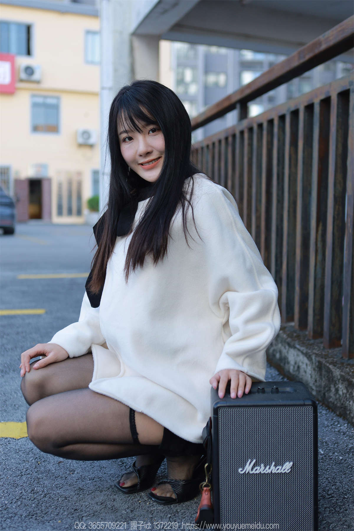 图片[2]-IESS异思趣向 2023.11.29 丝享家1598：婉萍 户外音乐-日更街拍