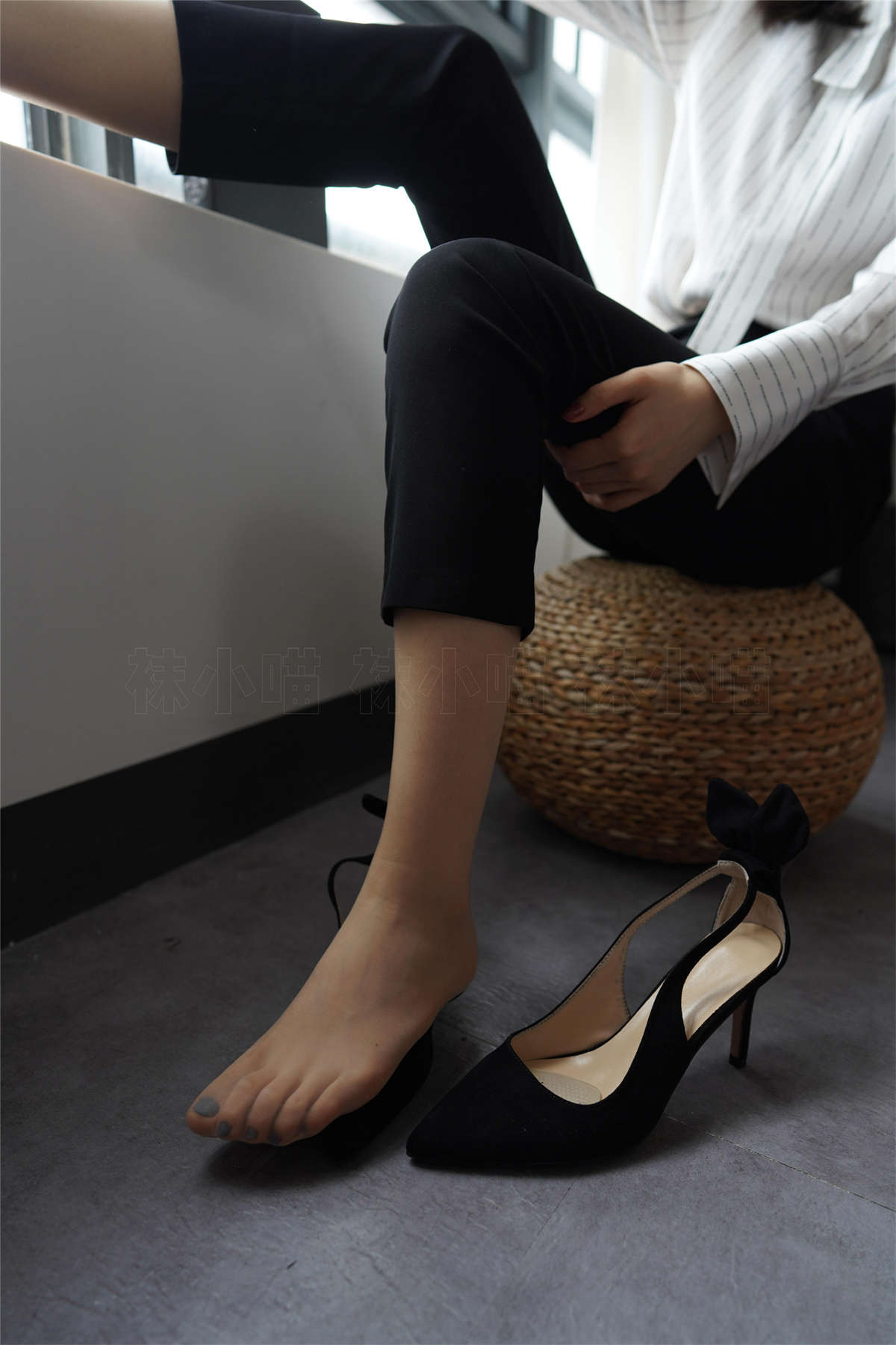 图片[2]-kittyWawa袜小喵 KT168 吃我一脚-日更街拍