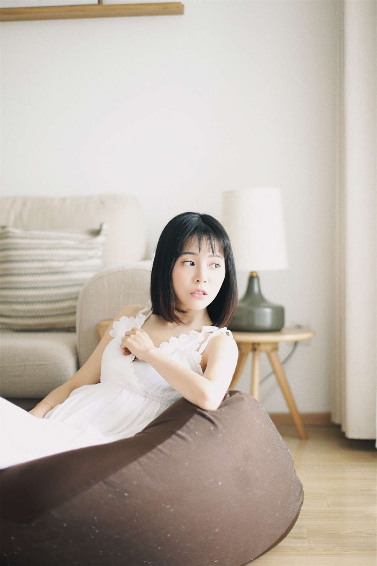 YITUYU艺图语 2021.04.26 清风白信 裸心心-日更街拍
