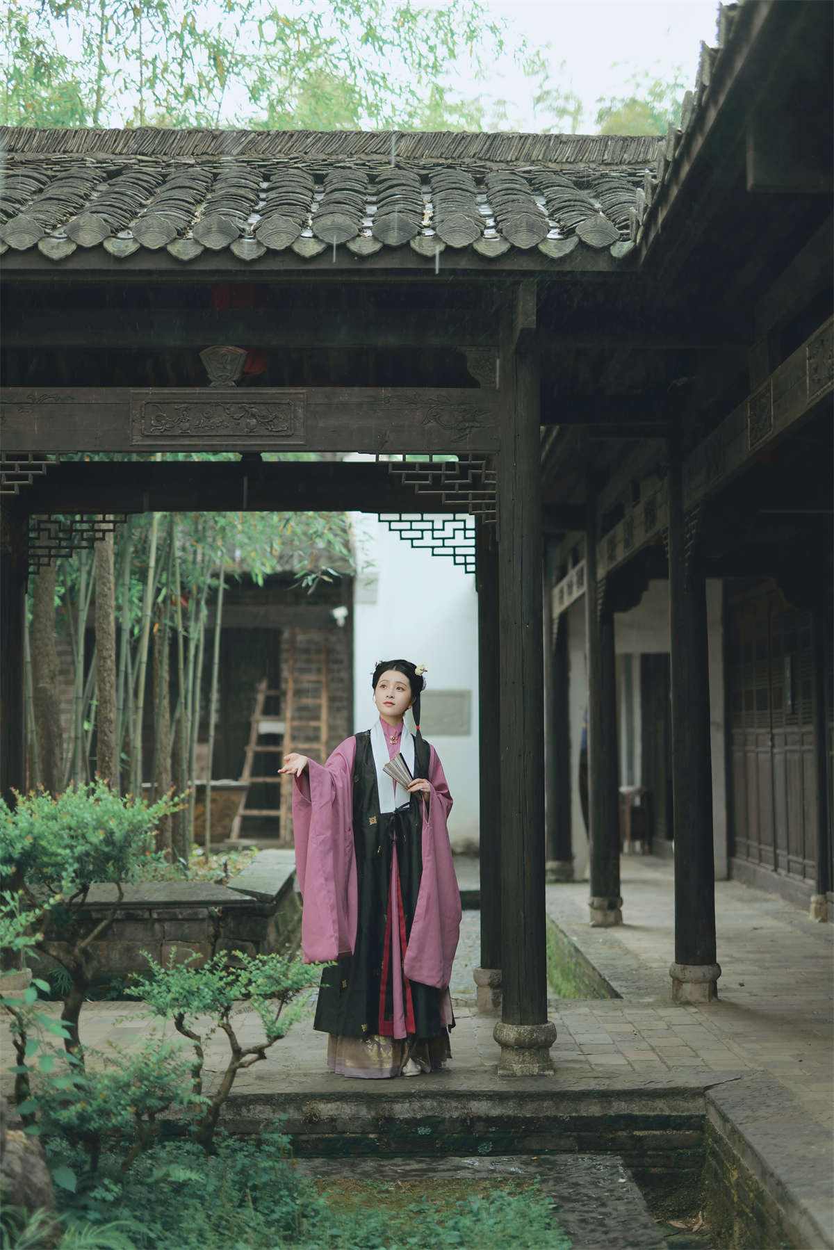 YITUYU艺图语 2021.08.04 青苔院 南风天-日更街拍