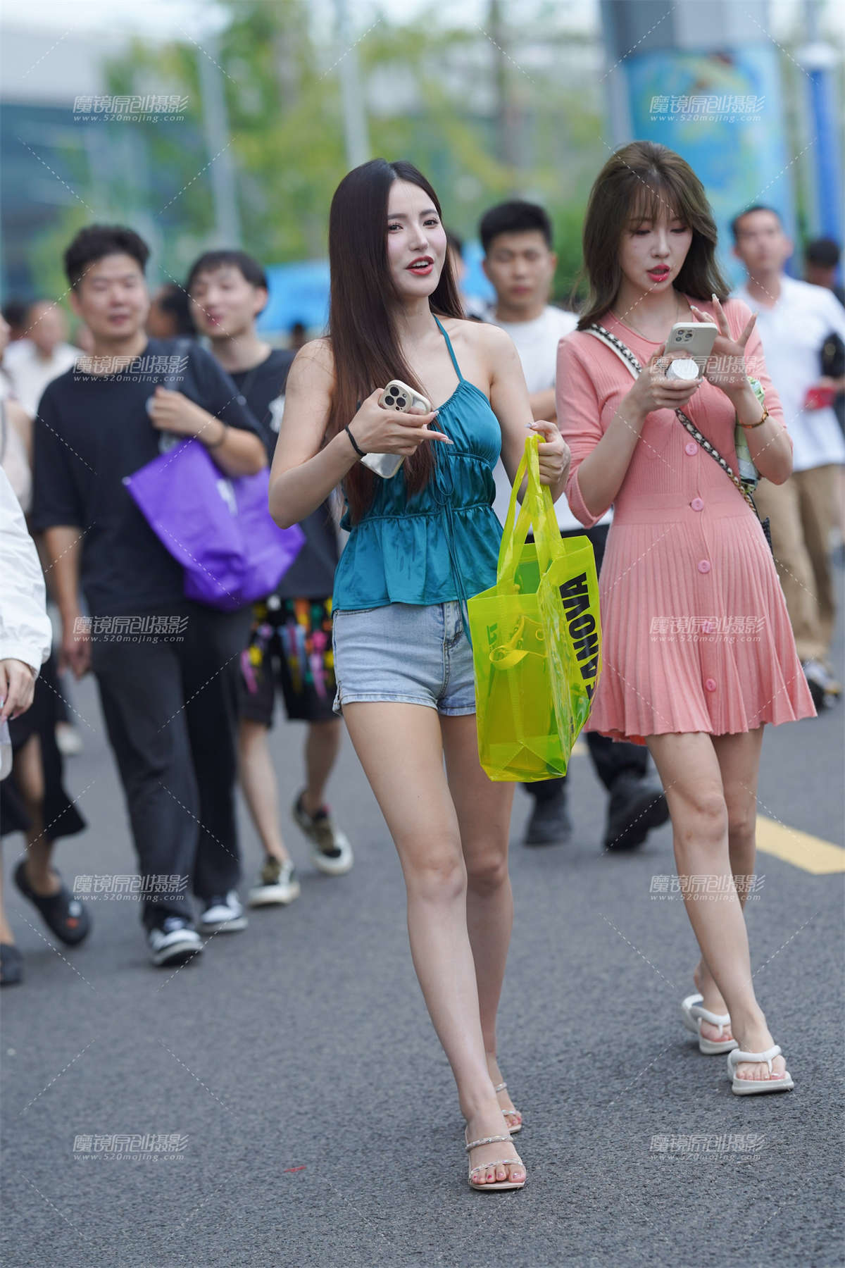 图片[2]-热裤美眉-日更街拍