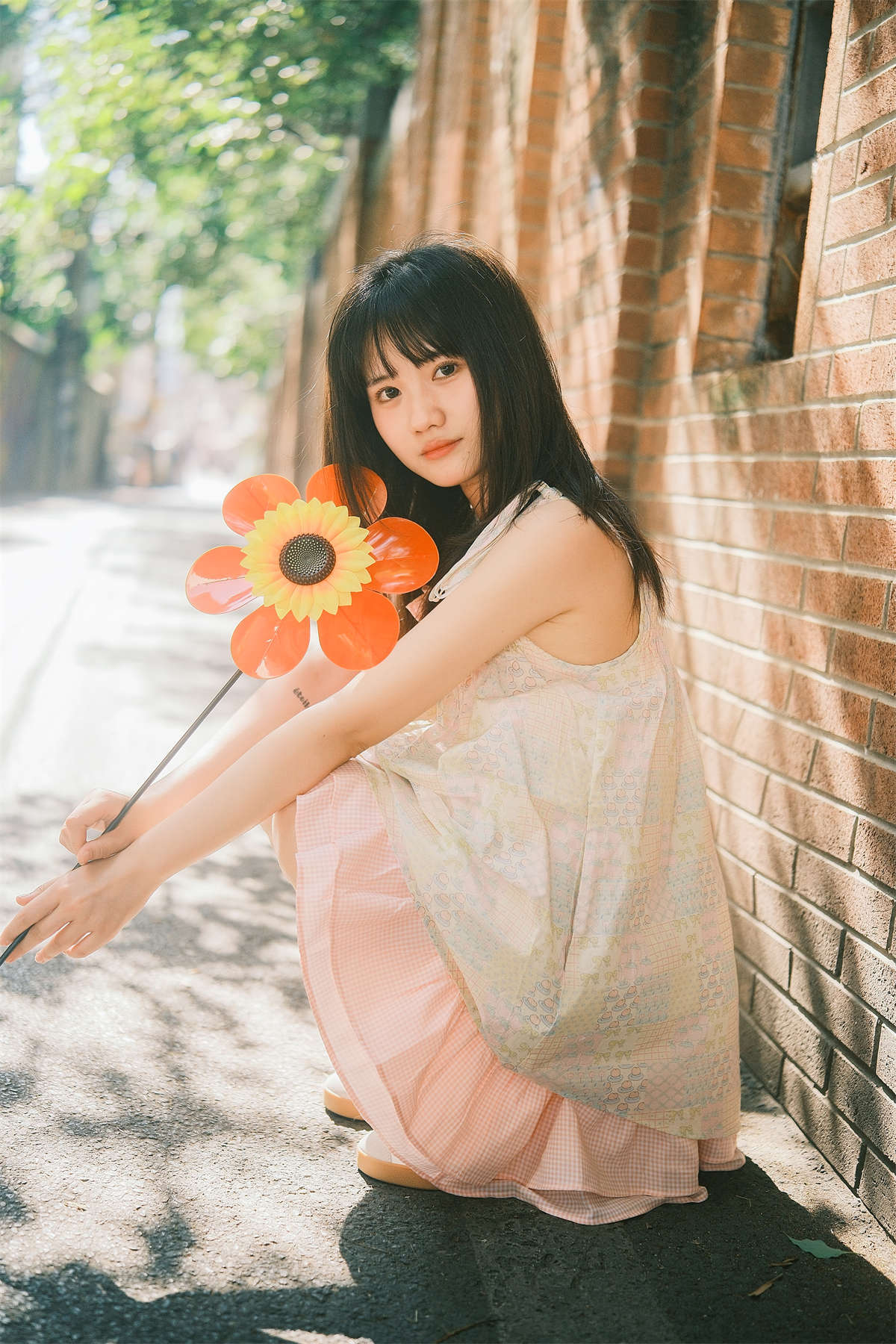 YITUYU艺图语 2024.07.19 夏日少女 不许翘二郎腿插图1