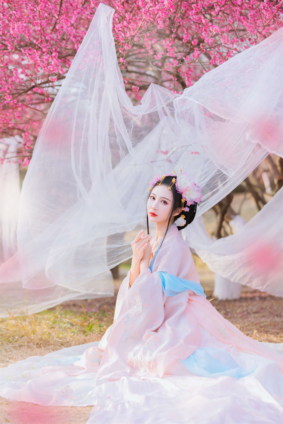 YITUYU艺图语 2023.06.07 花间游 绮罗生的小苏苏-日更街拍