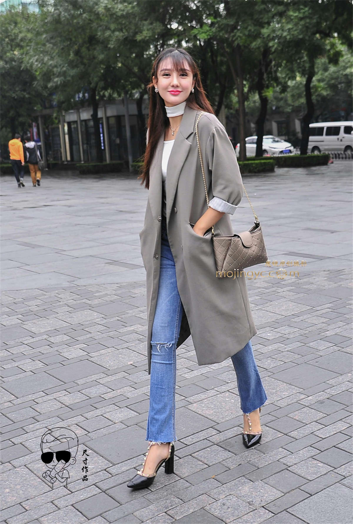 身材高挑颜值高的美女-日更街拍