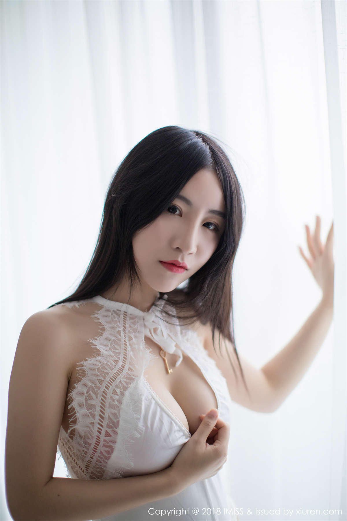 IMiss爱蜜社 2018.06.01 VOL.249 绯月樱-Cherry-日更街拍