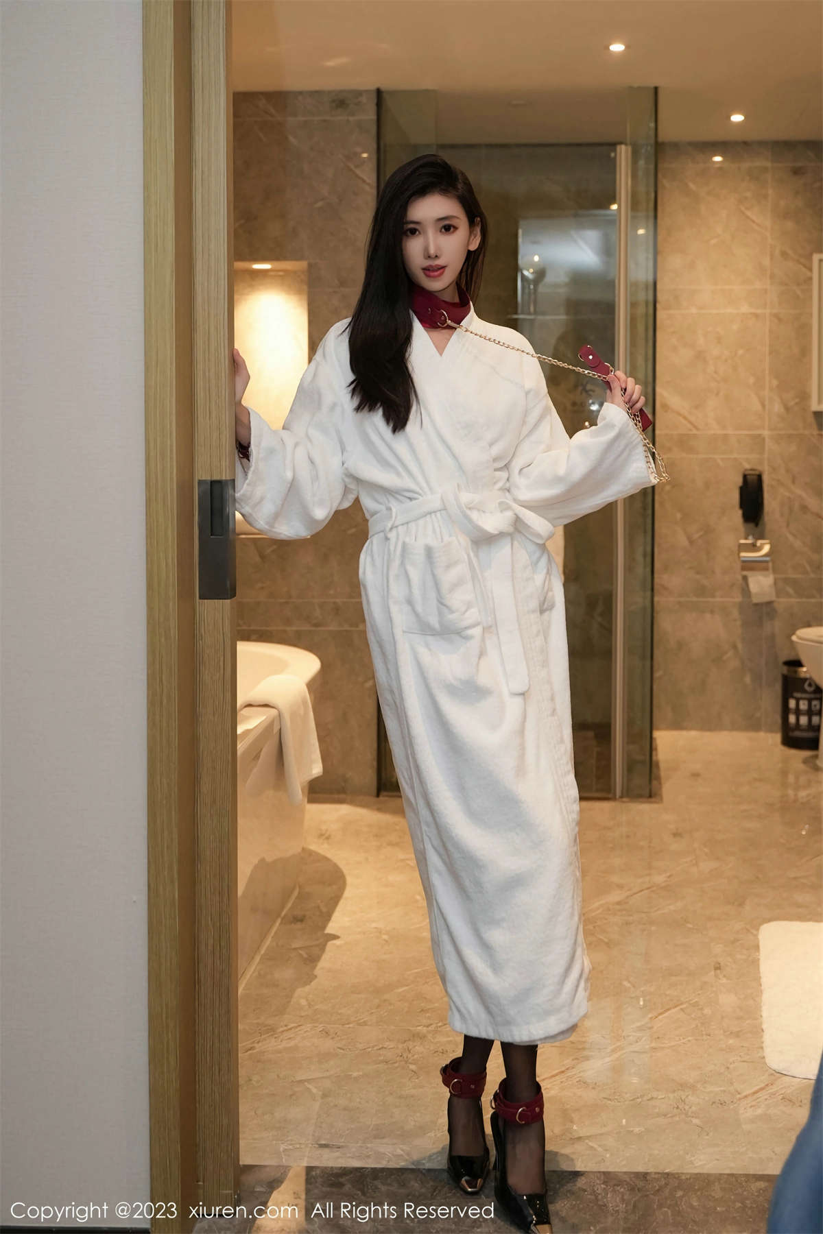 图片[2]-Xiuren秀人网 2023.12.08 No.7783 章芃芃-日更街拍