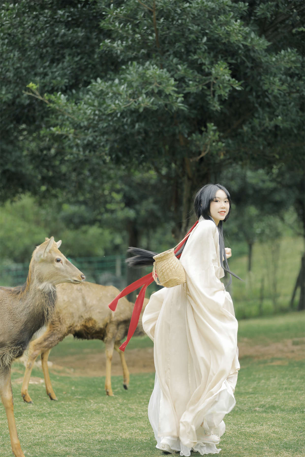 图片[2]-YITUYU艺图语 2022.05.28 鹿鸣 槐枝--日更街拍