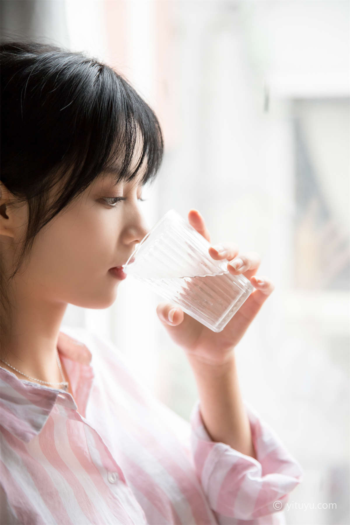 图片[2]-YITUYU艺图语 2021.05.06 少女心情 雨文-日更街拍