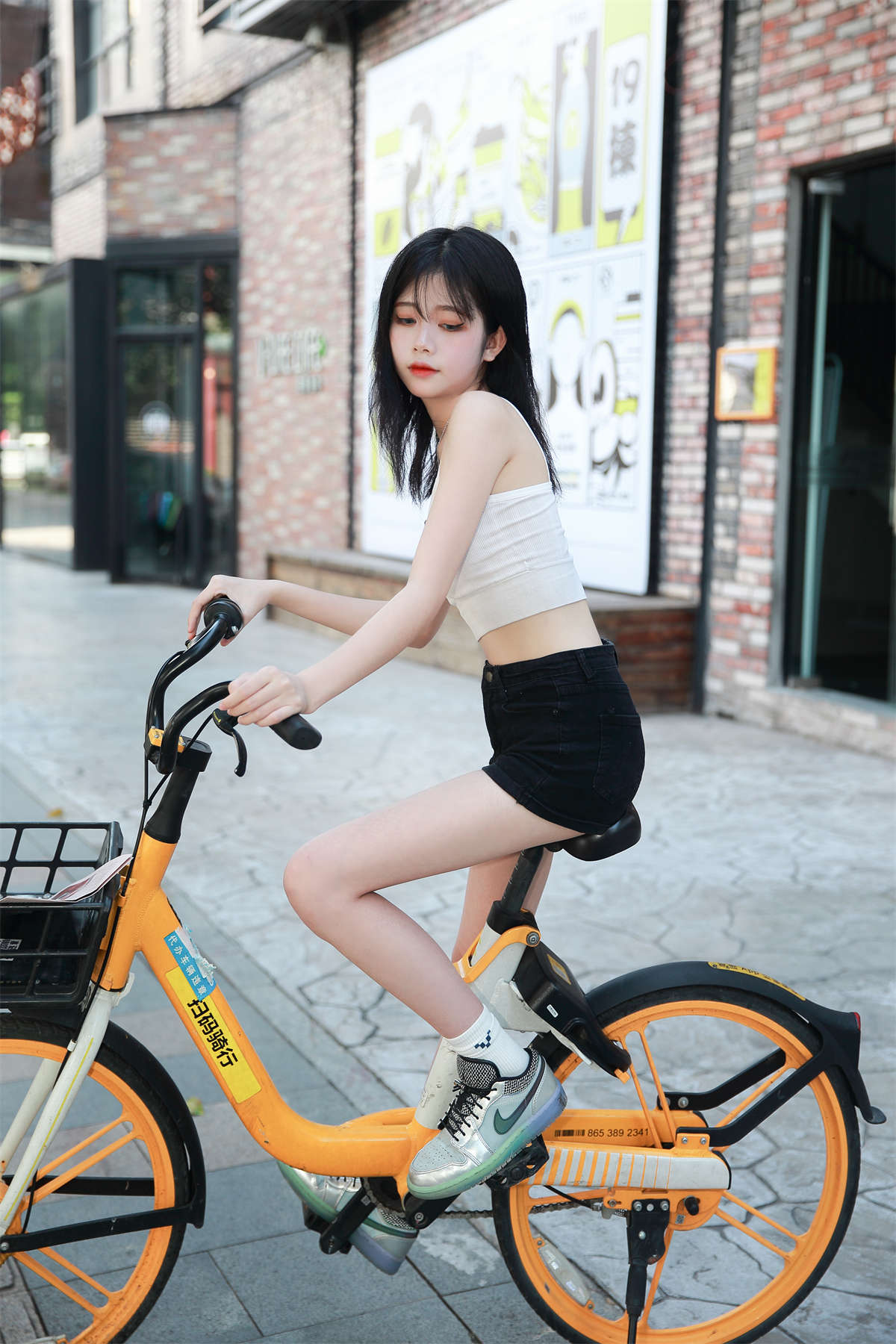 YITUYU艺图语 2022.09.04 少女时光 小妮子-日更街拍