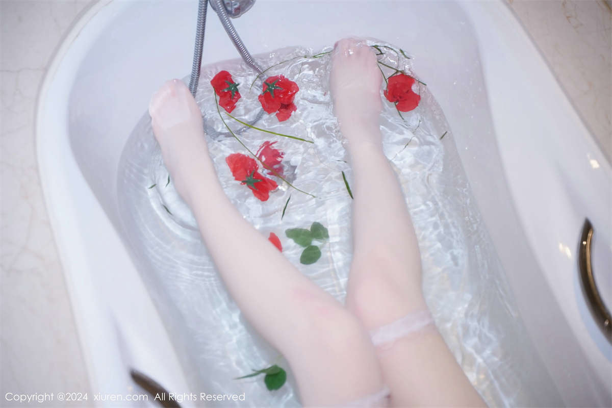 图片[2]-Xiuren秀人网 2024.03.01 No.8162 梦灵儿Mini-日更街拍