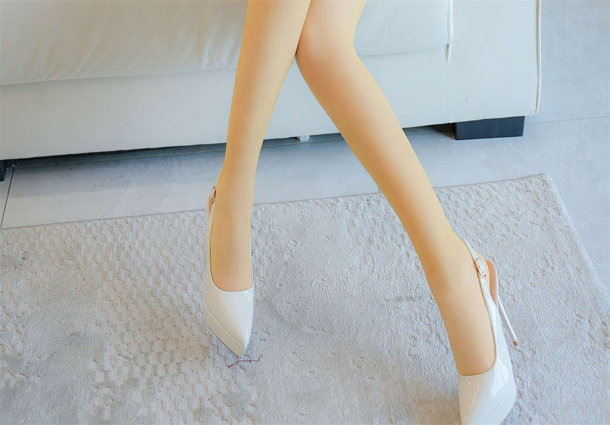 图片[2]-Xiuren秀人网 2025.04.01 NO.10094 金允珍呐-日更街拍