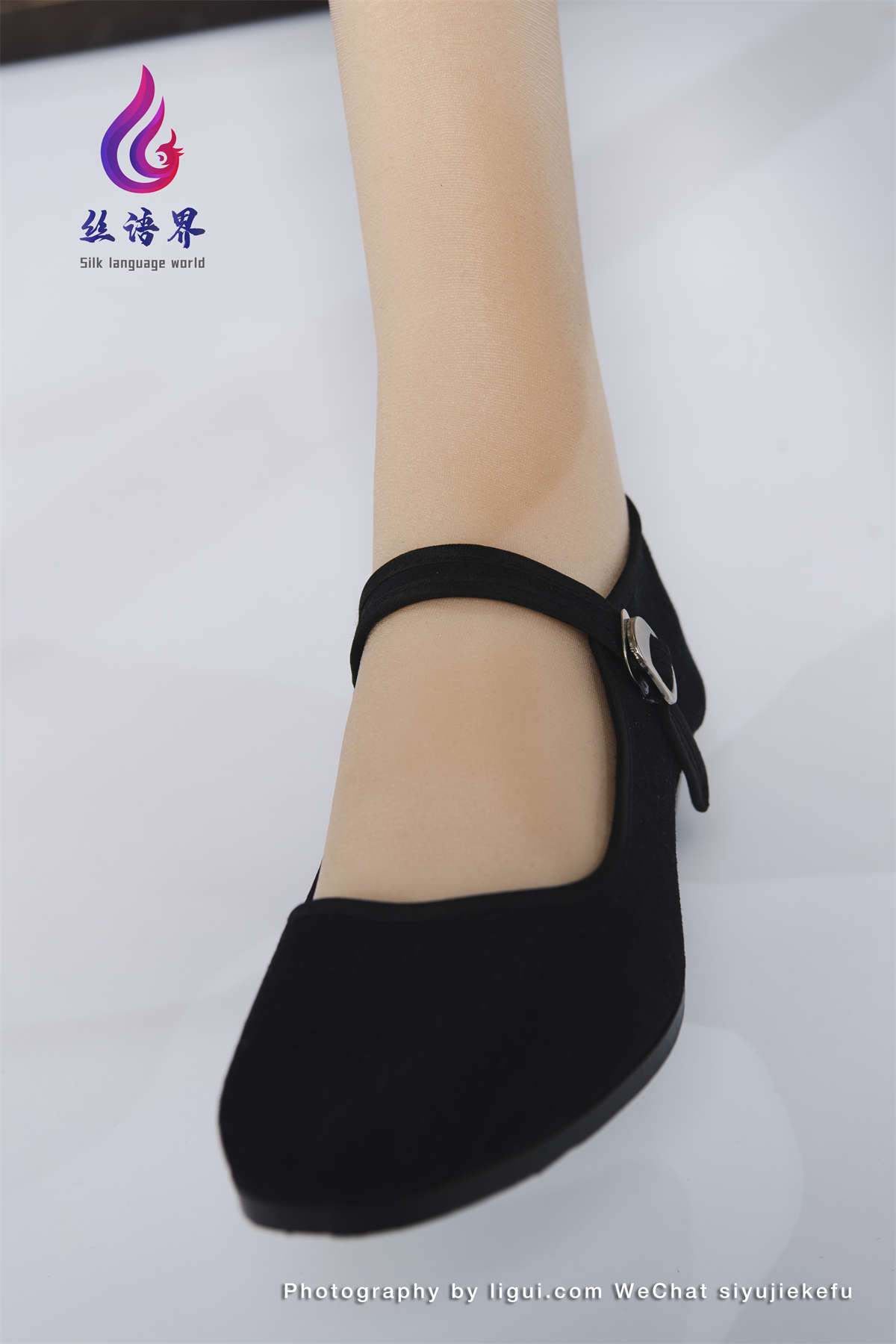 Ligui丽柜 2022.04.12 缚娃虐恋 瑜薇-日更街拍