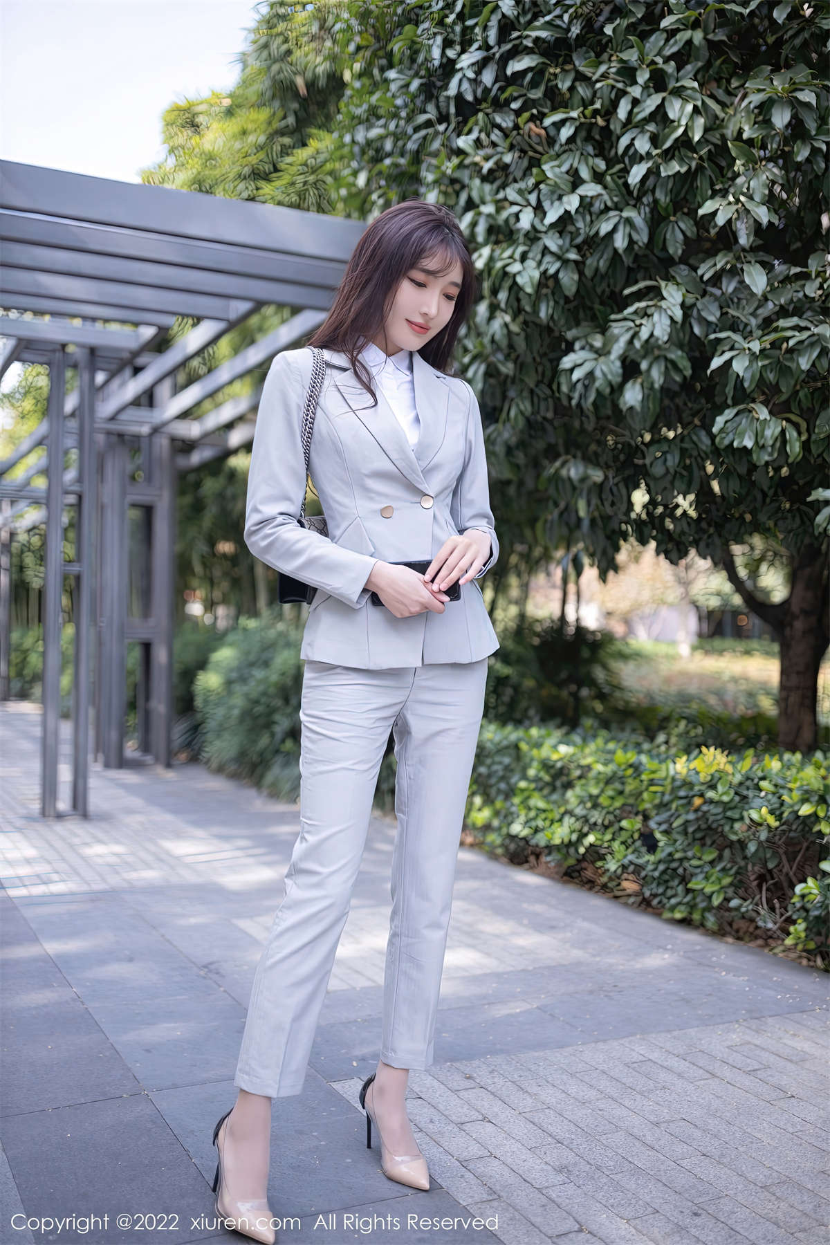 Xiuren秀人网 2022.11.10 NO.5840 陆萱萱-日更街拍