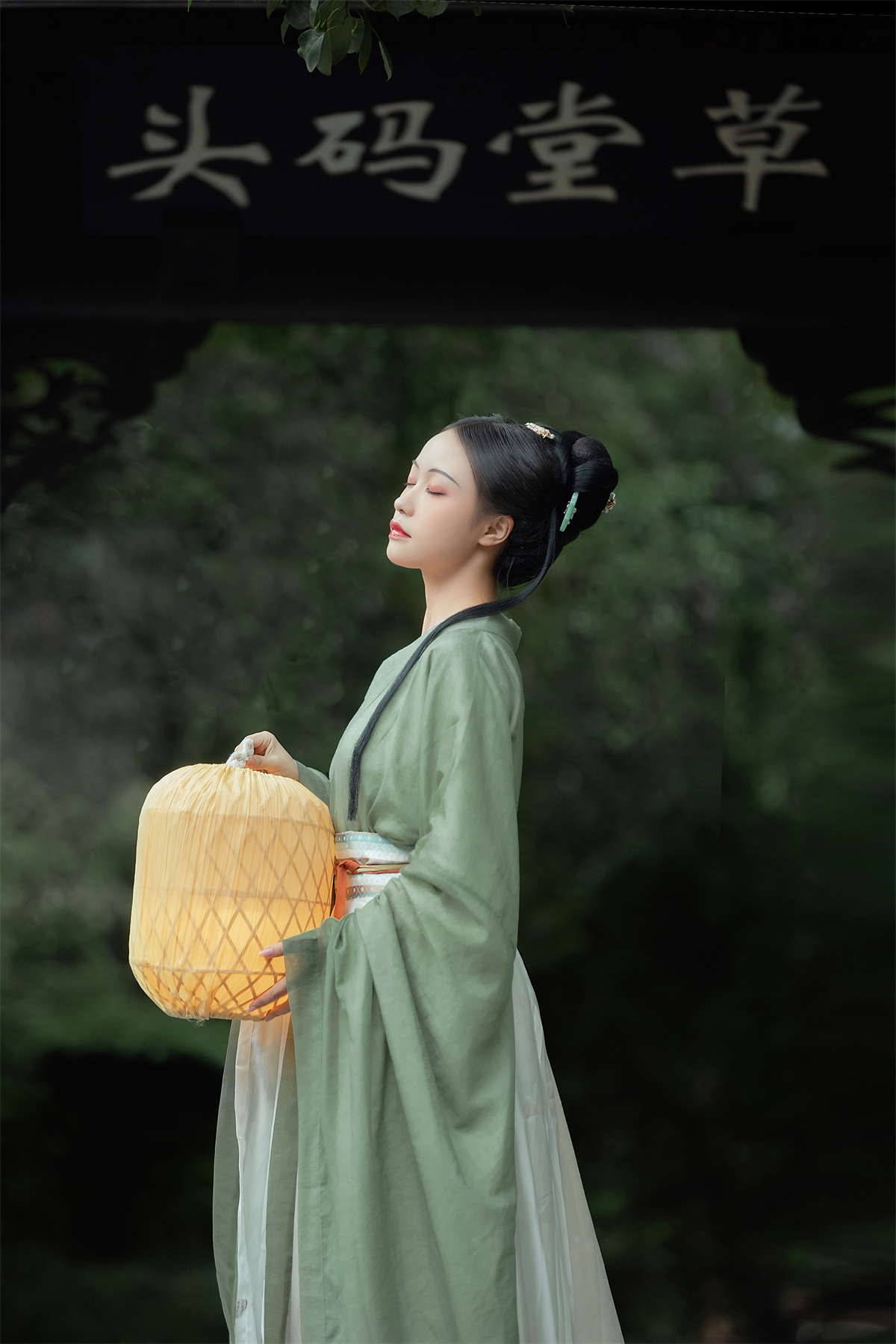 图片[2]-YITUYU艺图语 2022.04.02 见山 梨一依-日更街拍