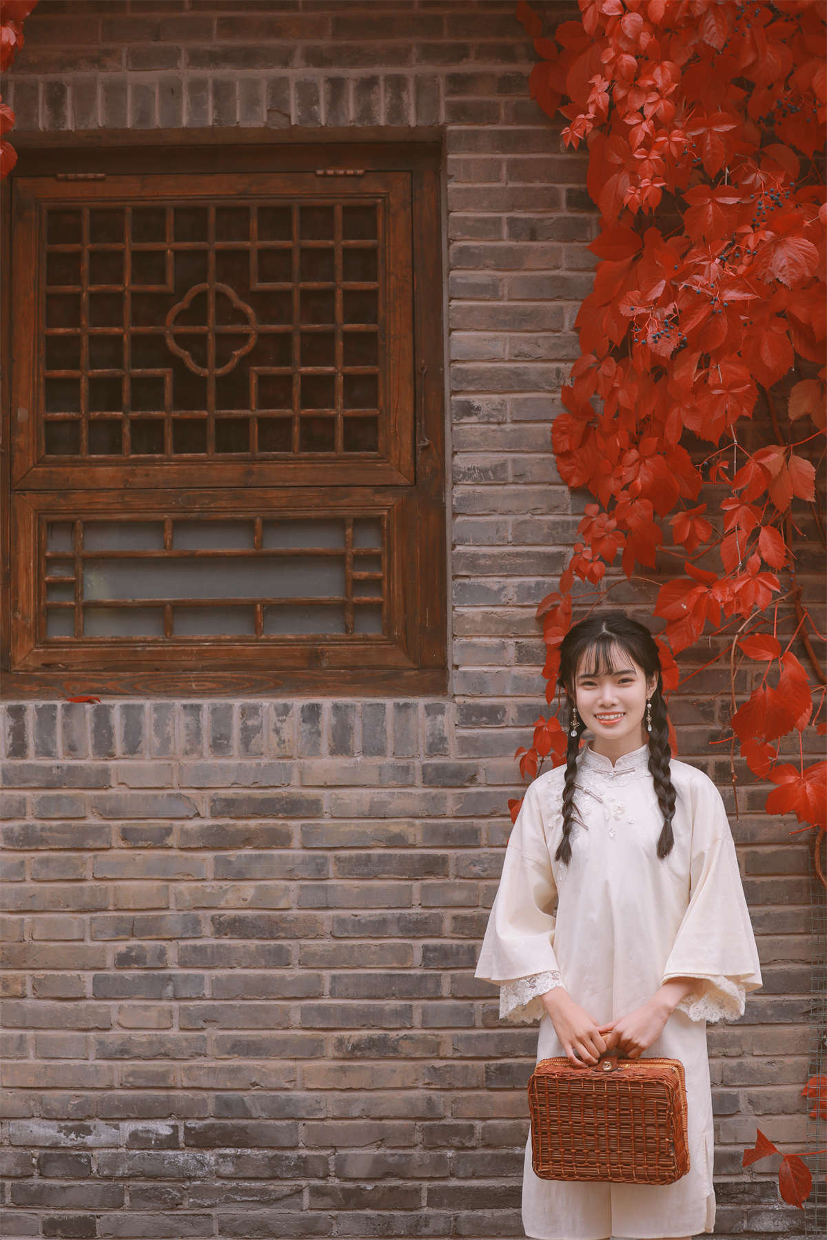 图片[2]-YITUYU艺图语 2022.03.17 我与春风皆过客，你携秋水揽星河 一颗蒲桃树-日更街拍