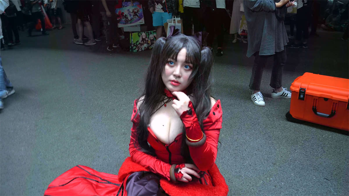 图片[2]-丰满的cosplay少女-日更街拍