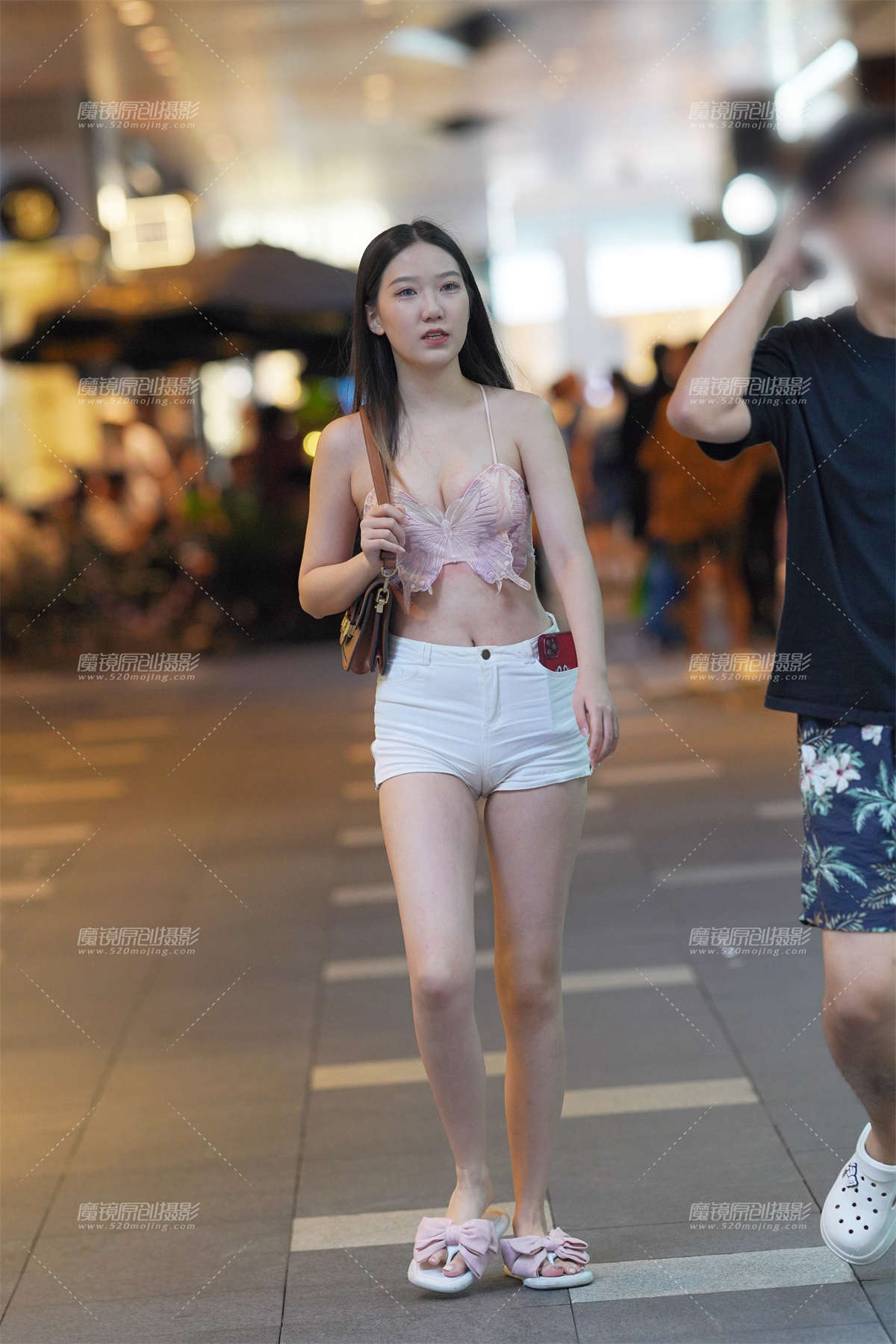 这热裤 好久没遇到这感觉了-日更街拍