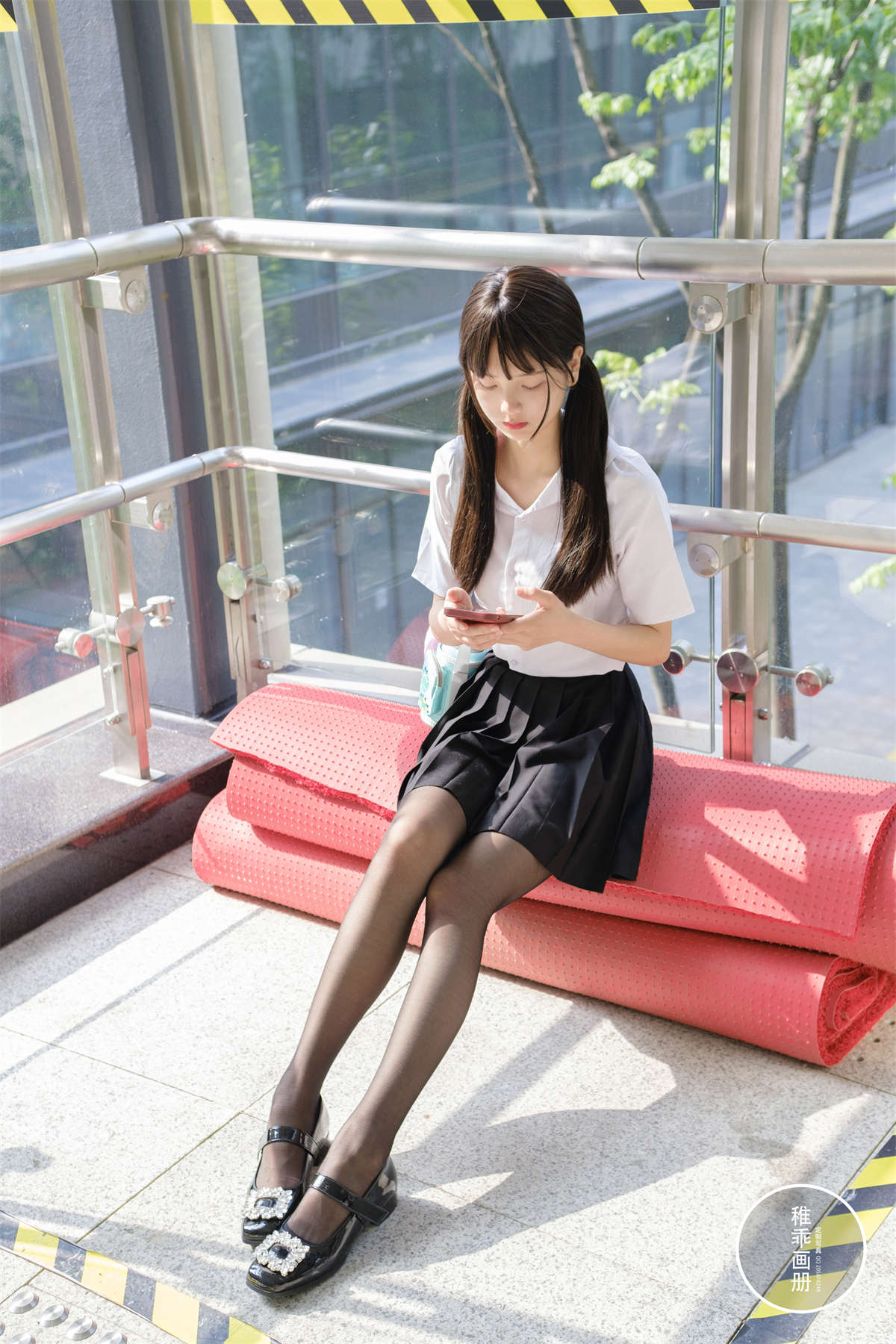 柴系小乖(稚乖画册) 夜夜 逛街13d黑丝-日更街拍