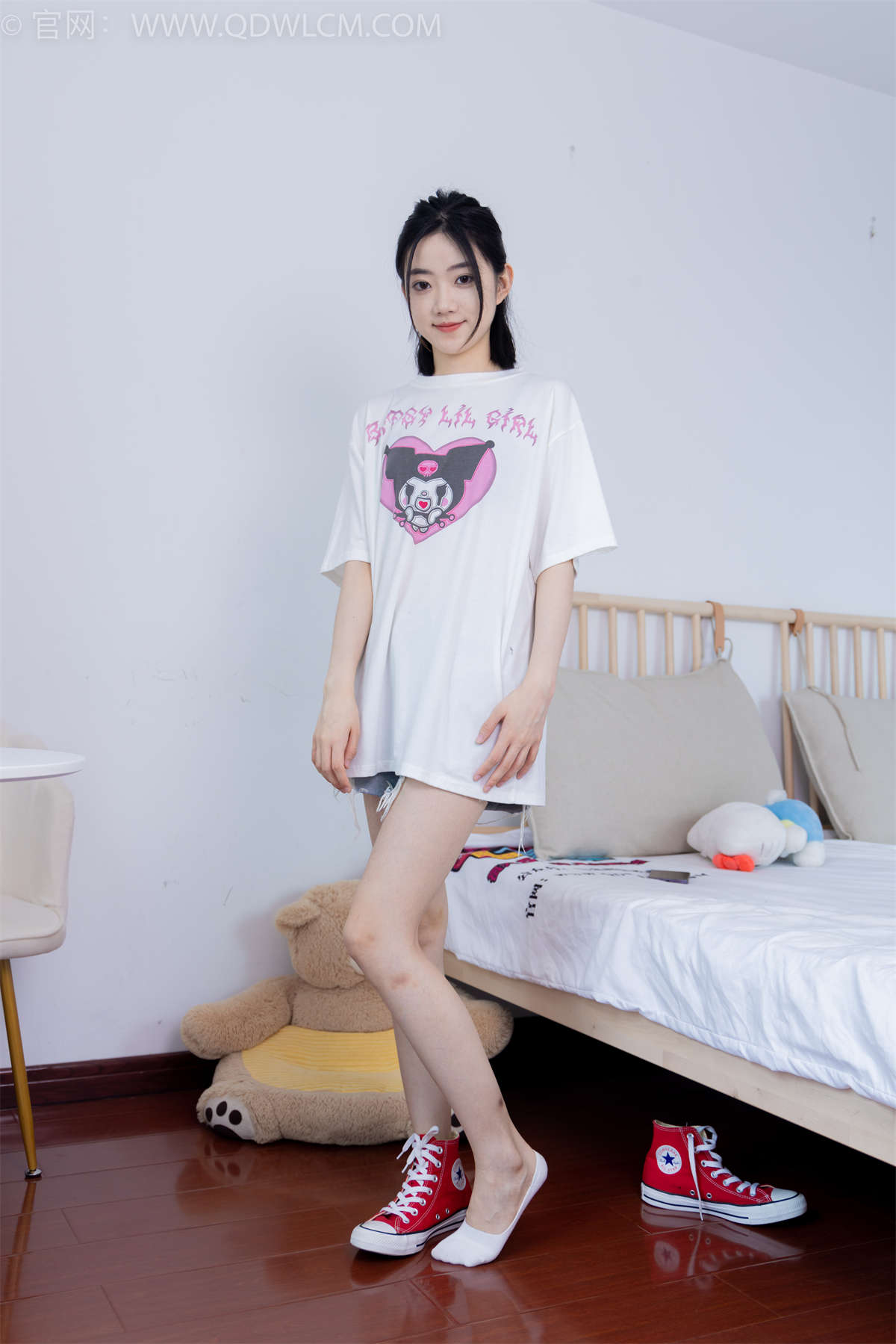 物恋传媒 NO.1790 欢欢-短暂的浪漫-日更街拍