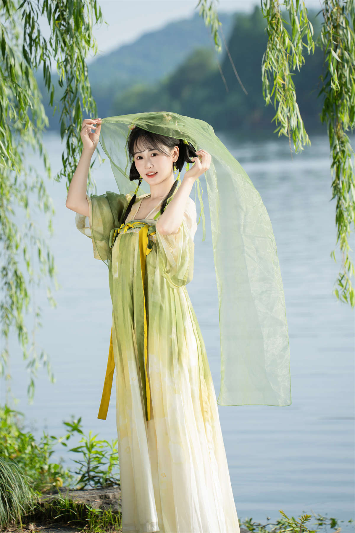 YITUYU艺图语 2024.07.22 杨柳依依 湫一只岁岁-日更街拍