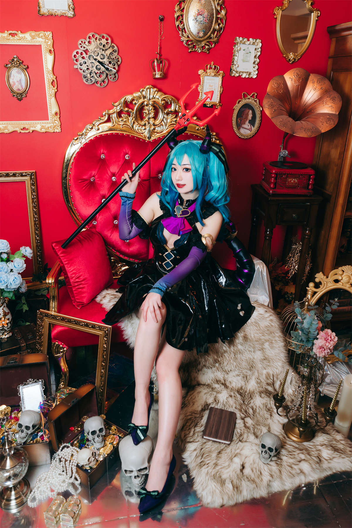 YITUYU艺图语 2023.07.17 初音小恶魔 桃墨公子x-日更街拍