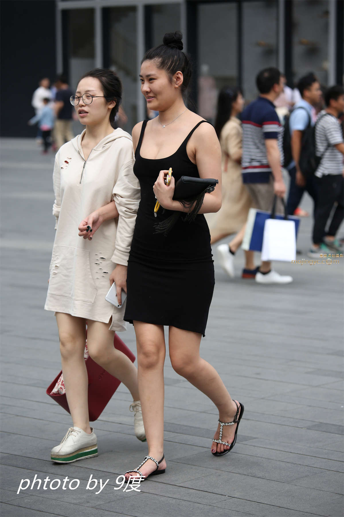 黑裹身-日更街拍