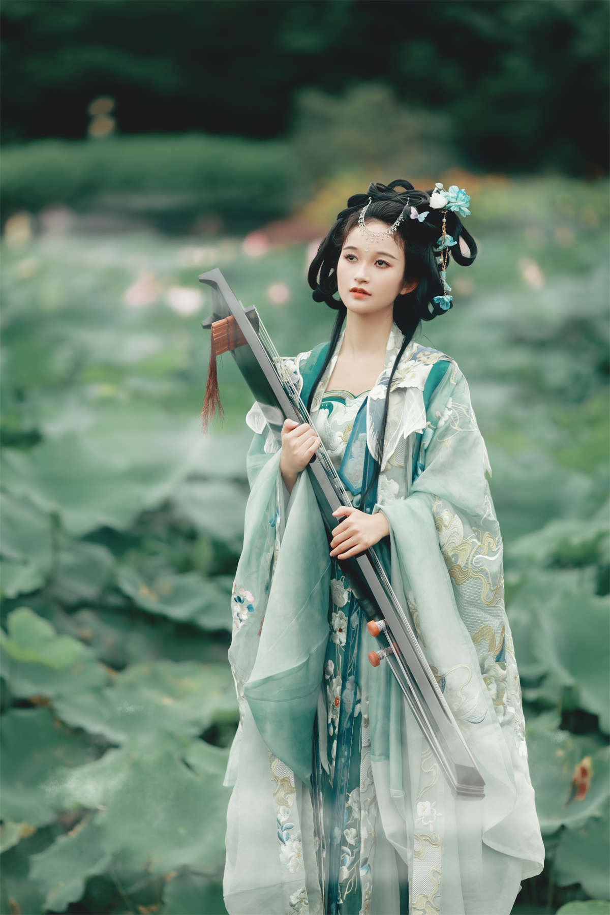 YITUYU艺图语 2023.07.18 闭花羞月 章鱼-日更街拍