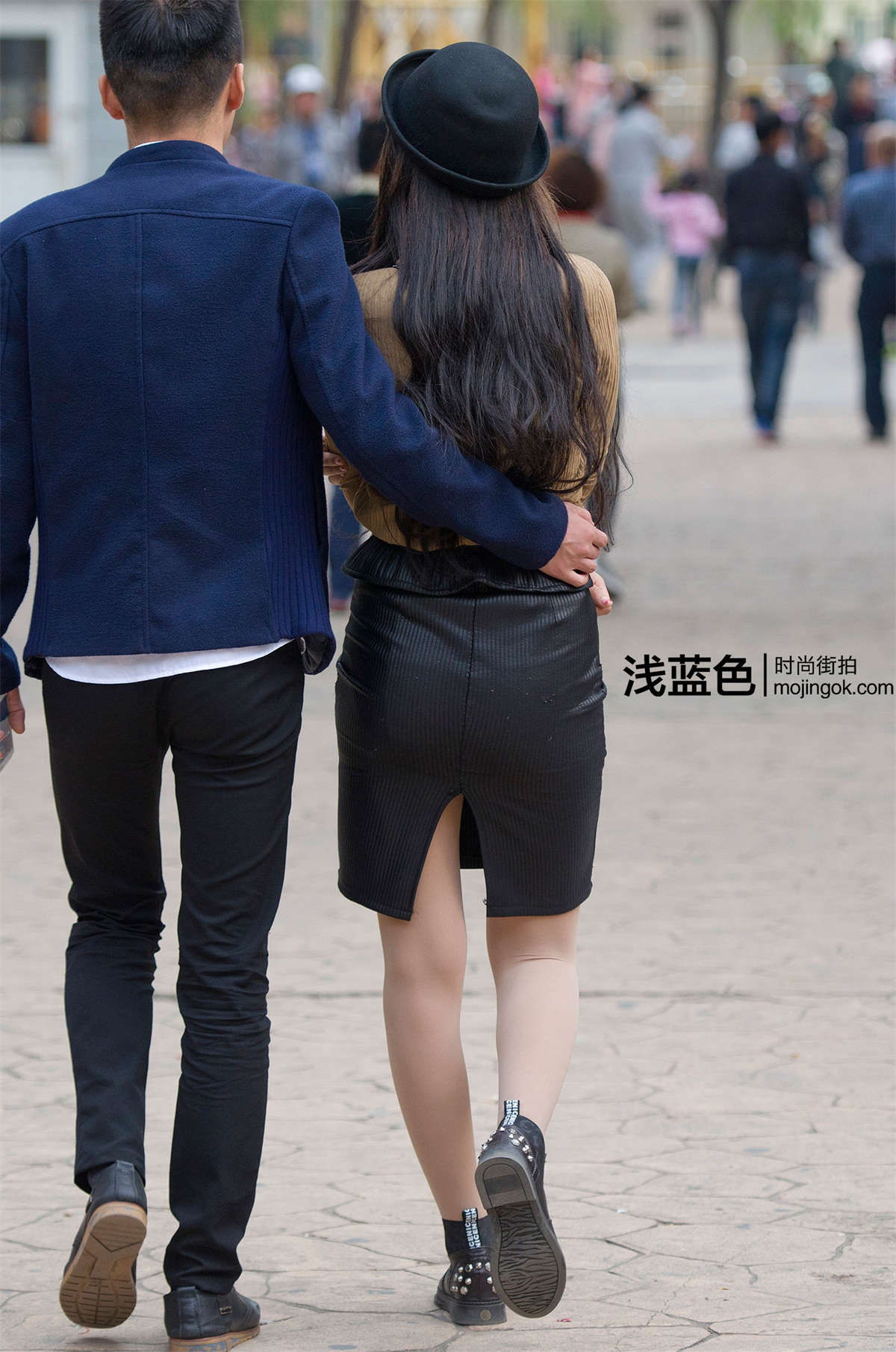 开叉皮裙（22p）-日更街拍