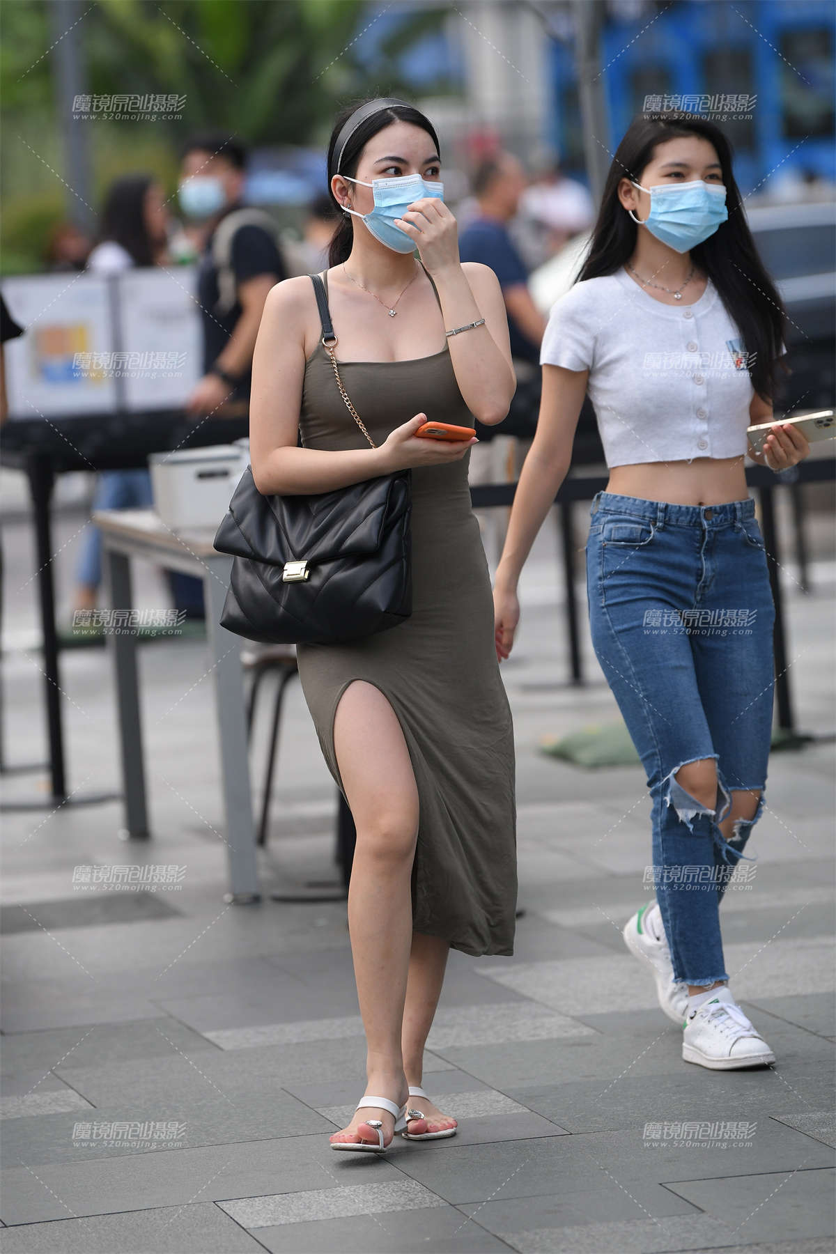 开叉包臀裙-日更街拍