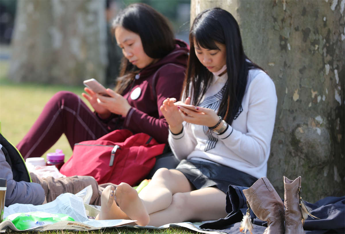 图片[2]-踏青公园街拍系列No.705 美腿、细足、超薄长丝，带你入胜境 第2套-日更街拍