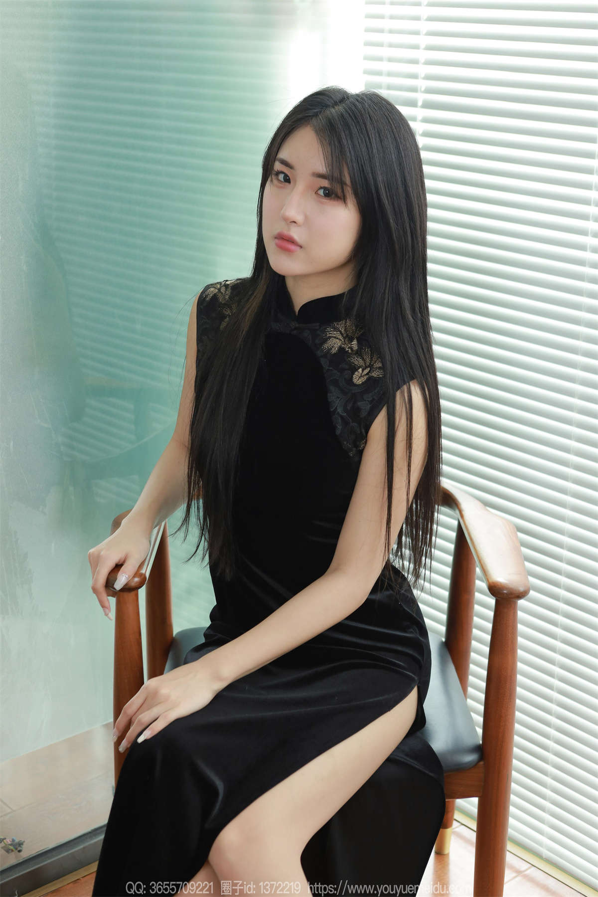 IESS异思趣向 2024.04.21 丝享家1721：小宝 黑长直-日更街拍