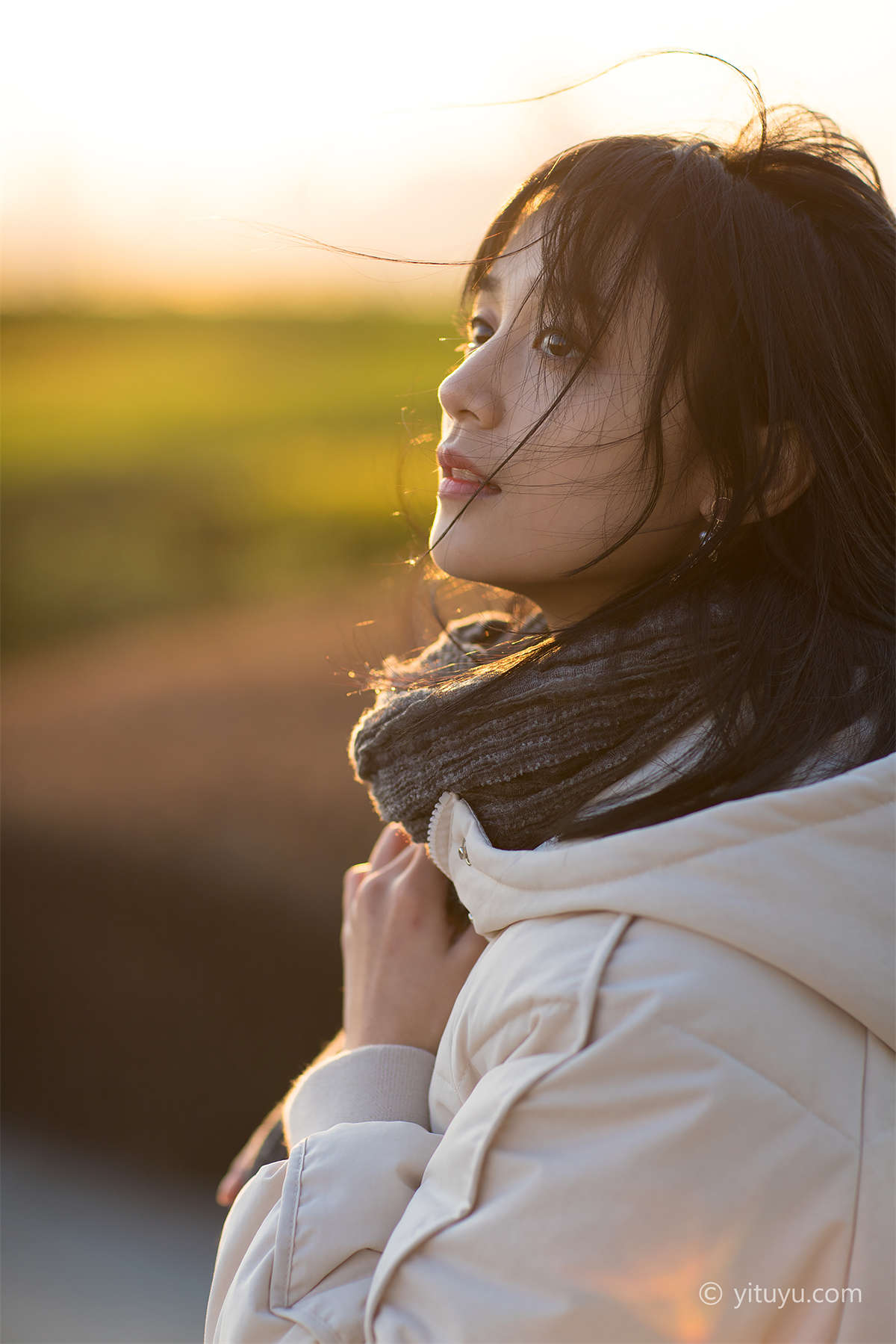 图片[2]-YITUYU艺图语 2021.08.12 追光 雨文-日更街拍