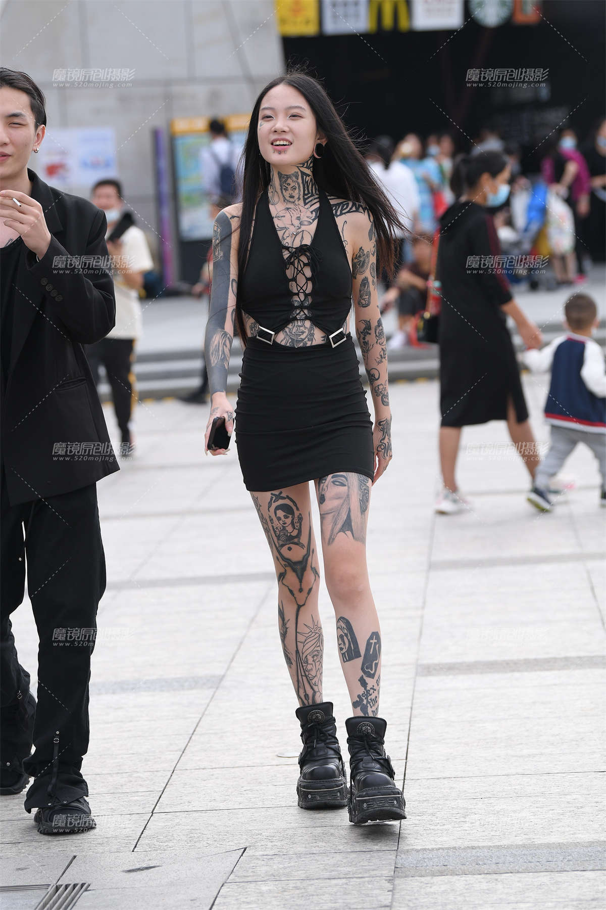 狂野的小姐姐-日更街拍