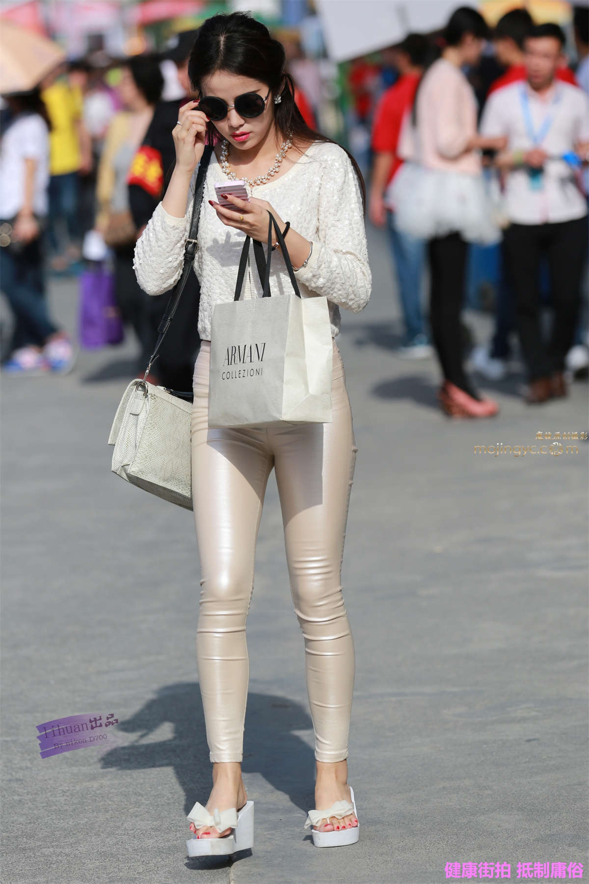 李欢原创-银色皮裤，美女（24P）-日更街拍