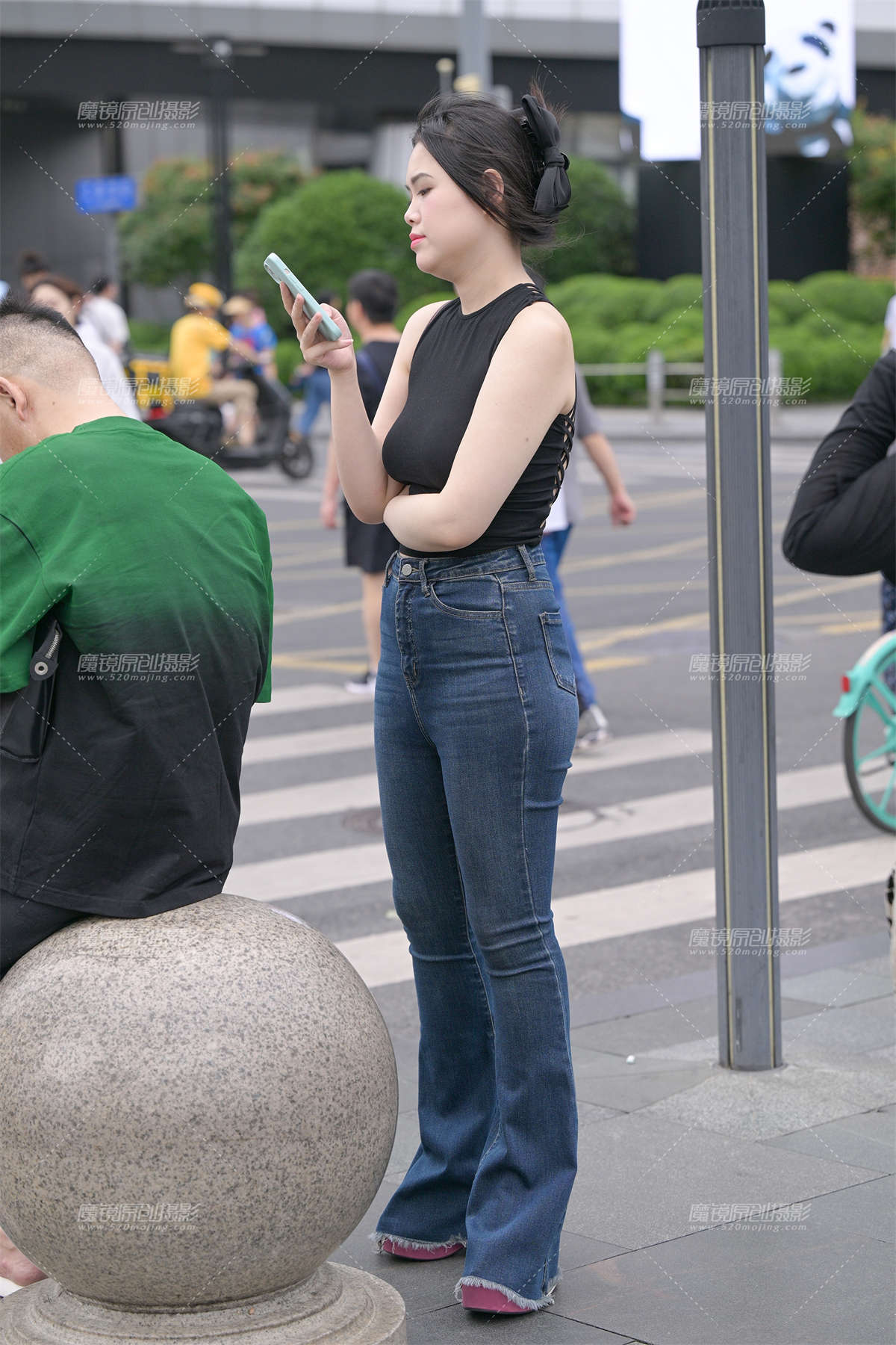 街边紧牛-日更街拍