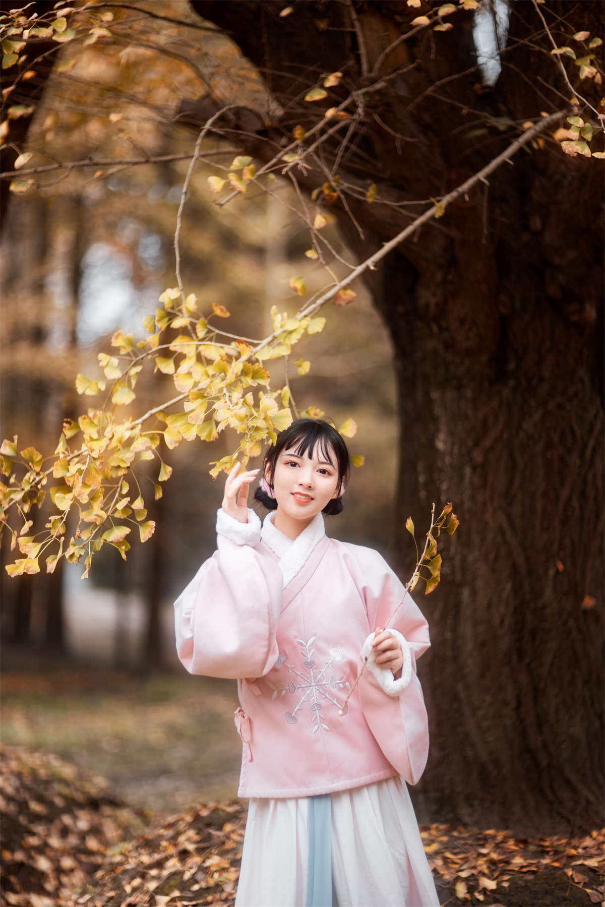 YITUYU艺图语 2021.12.18 杏仙歌 李太白-日更街拍