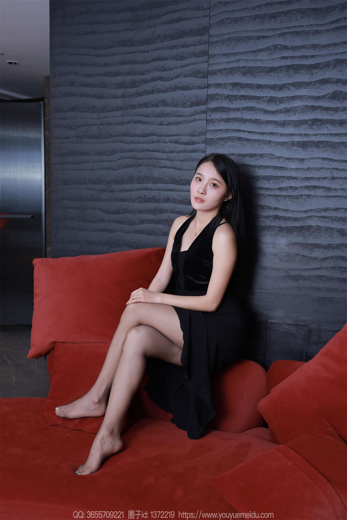 IESS异思趣向 2024.04.24 丝享家1724：婉萍 黑色包裙-日更街拍